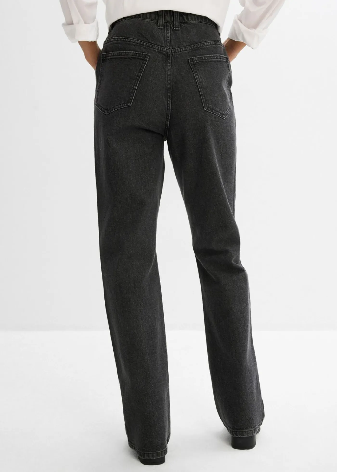 bonprix bonprix Vaqueros rectos de talle medio con corte holgado, cinturilla elástica y piedras brillantes Denim gris oscuro