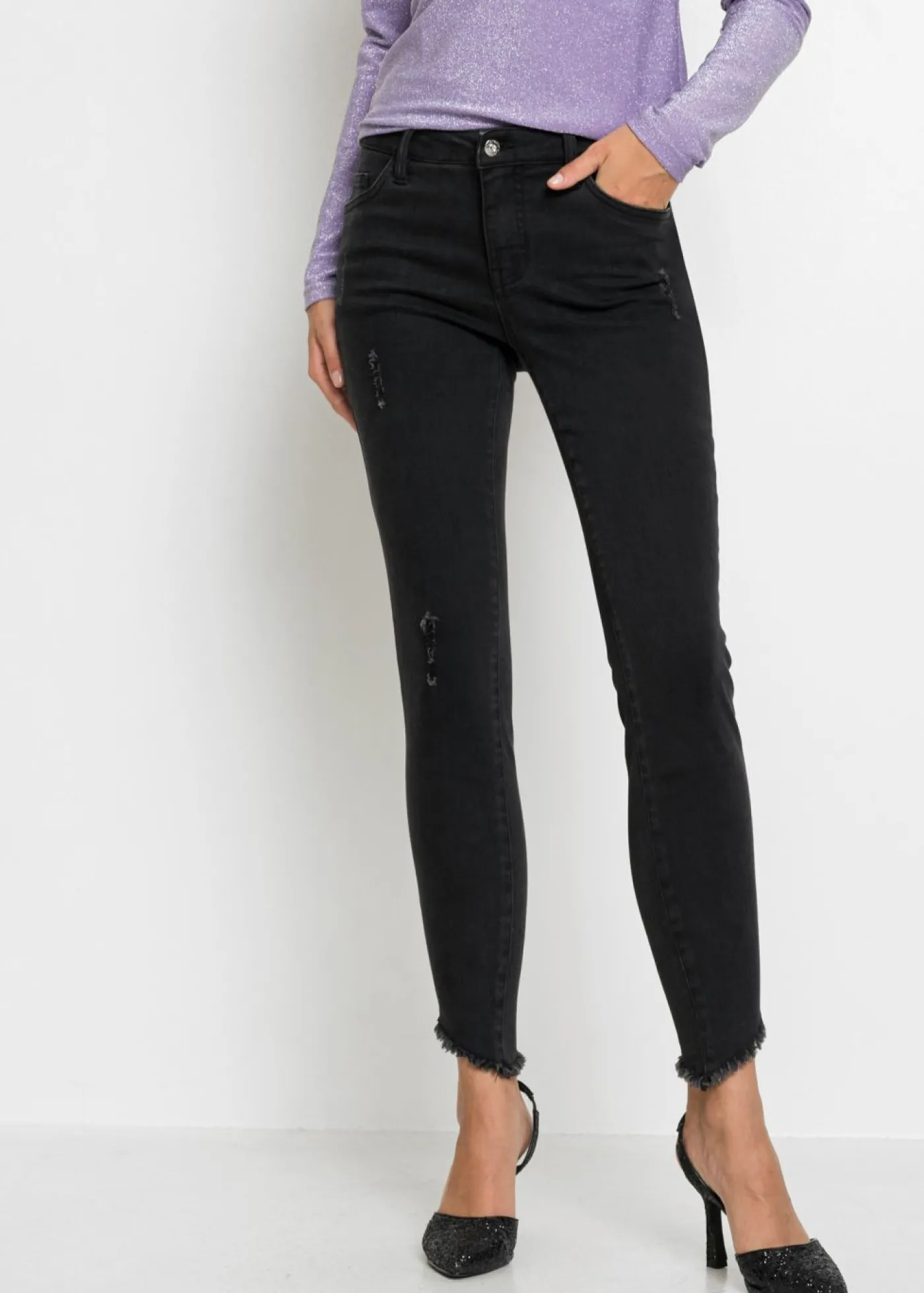 bonprix bonprix Vaqueros skinny, mid waist, elásticos Vaquero negro Hot