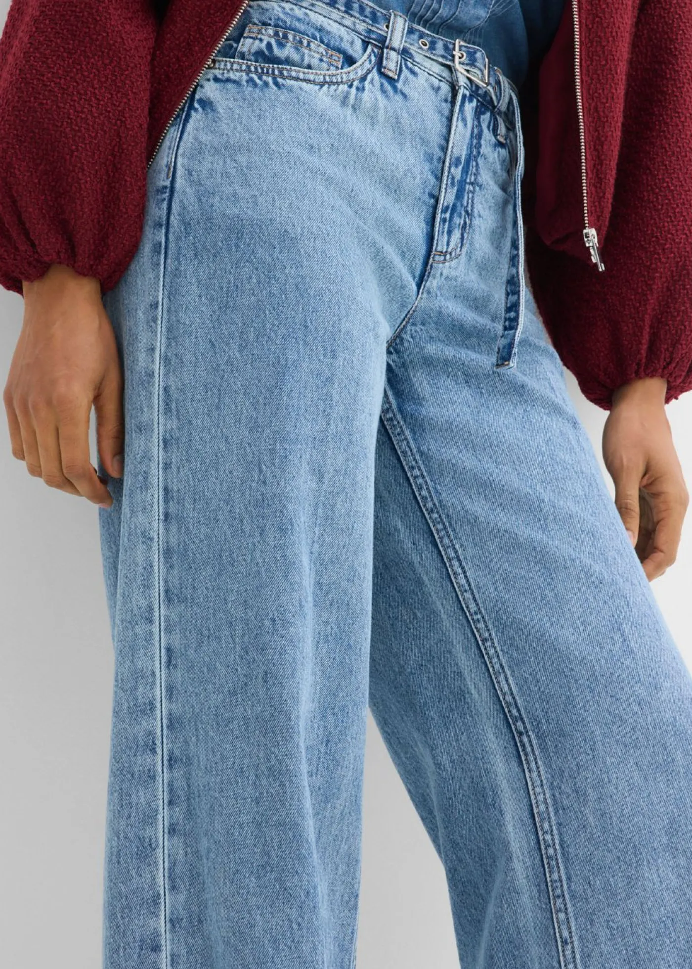 bonprix bonprix Vaqueros straight, loose, mid waist, de algodón azul claro denim usado New