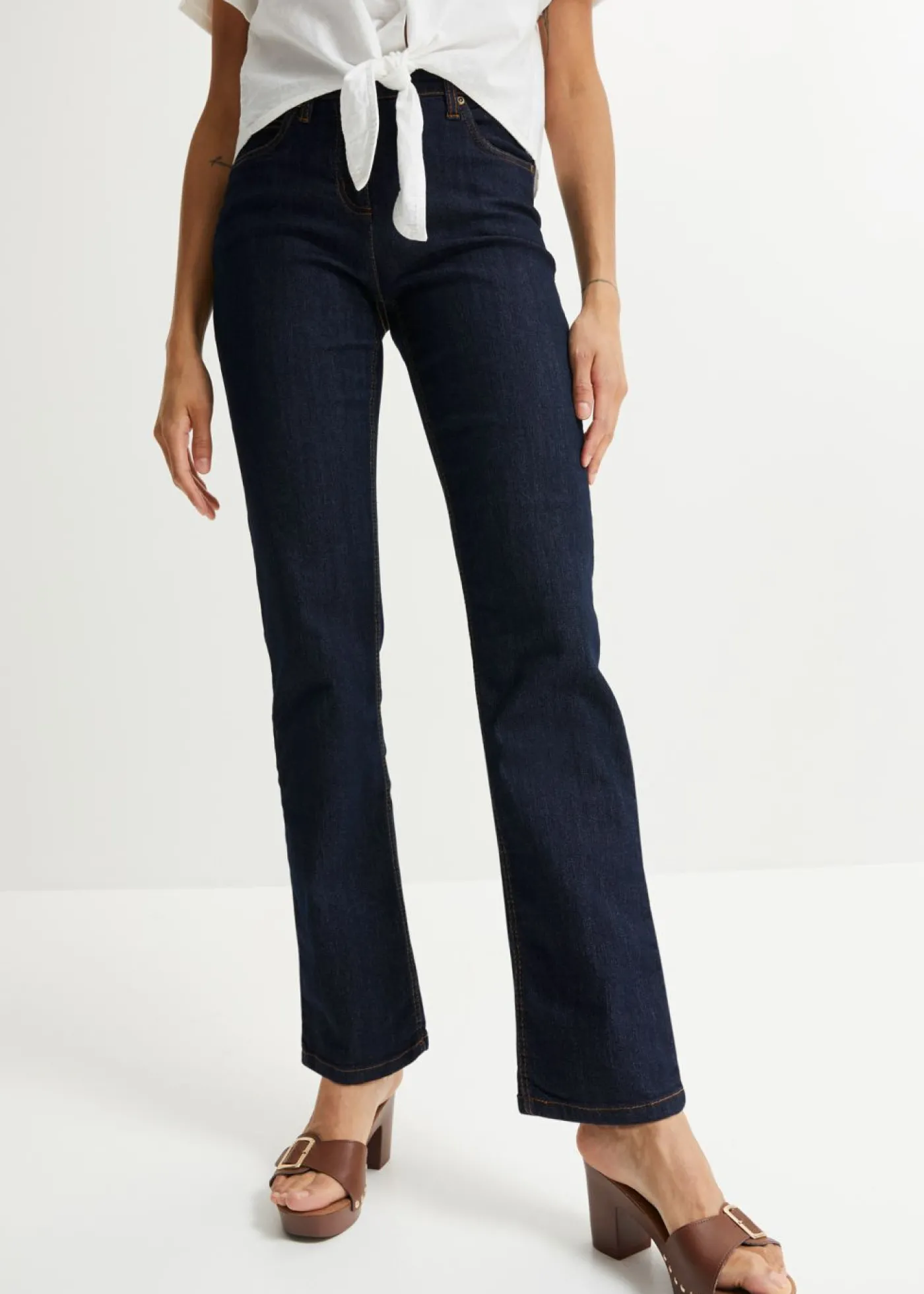 bonprix bonprix Vaqueros straight, mid waist, elásticos Azul marino Online