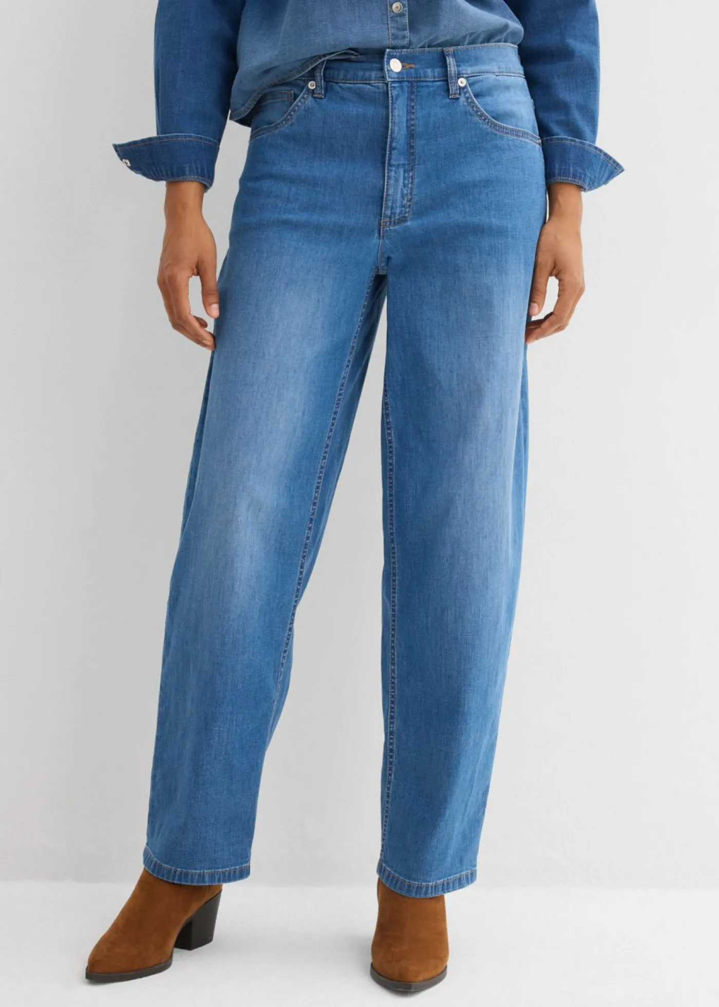 bonprix bonprix Vaqueros tipo barrel de talle alto azul claro denim usado Outlet