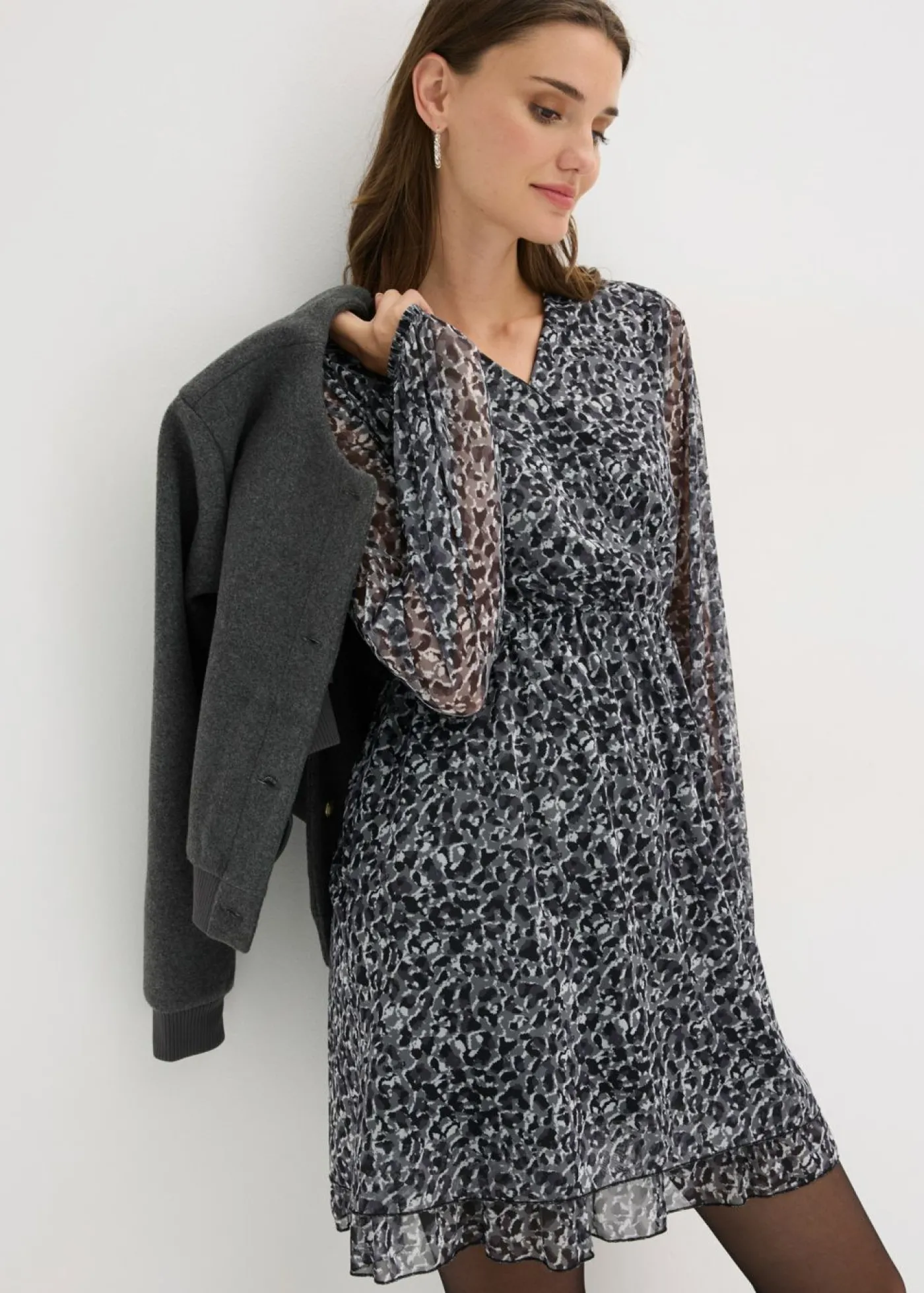 bonprix bonprix Vestido estampado leo negro New