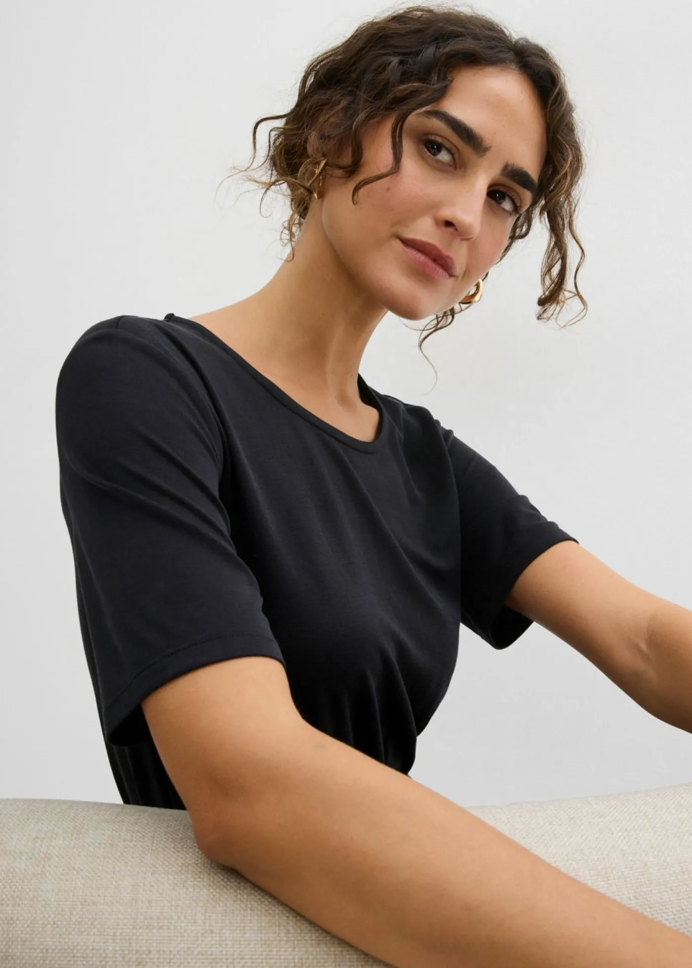 bonprix bonprix Vestido ajustado de punto de mezcla de viscosa suave Negro Discount