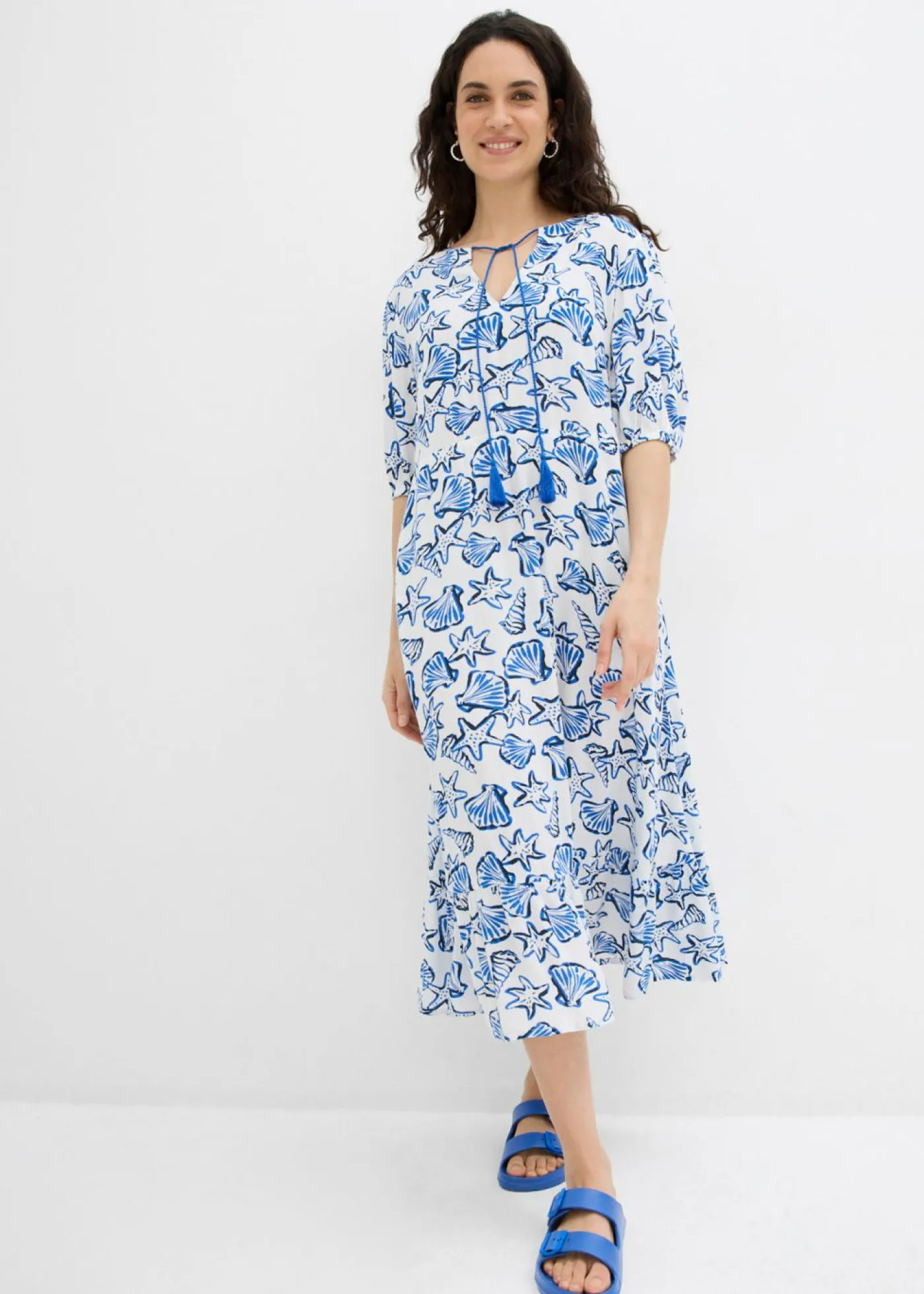 bonprix bonprix Vestido ancho de viscosa arrugada blanco/azul/azul marino Clearance