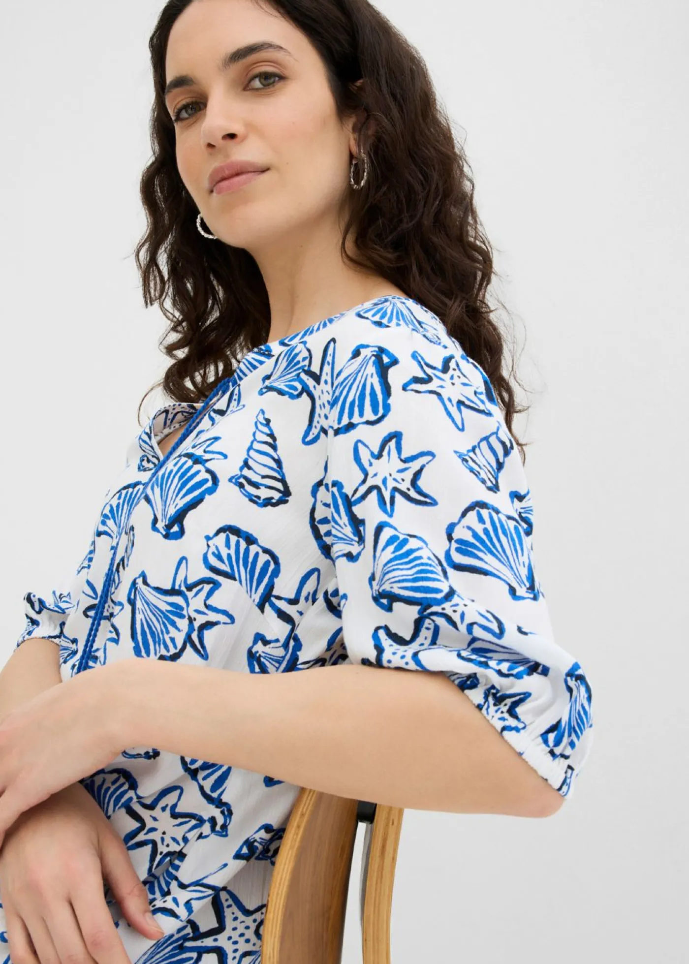 bonprix bonprix Vestido ancho de viscosa arrugada blanco/azul/azul marino Clearance