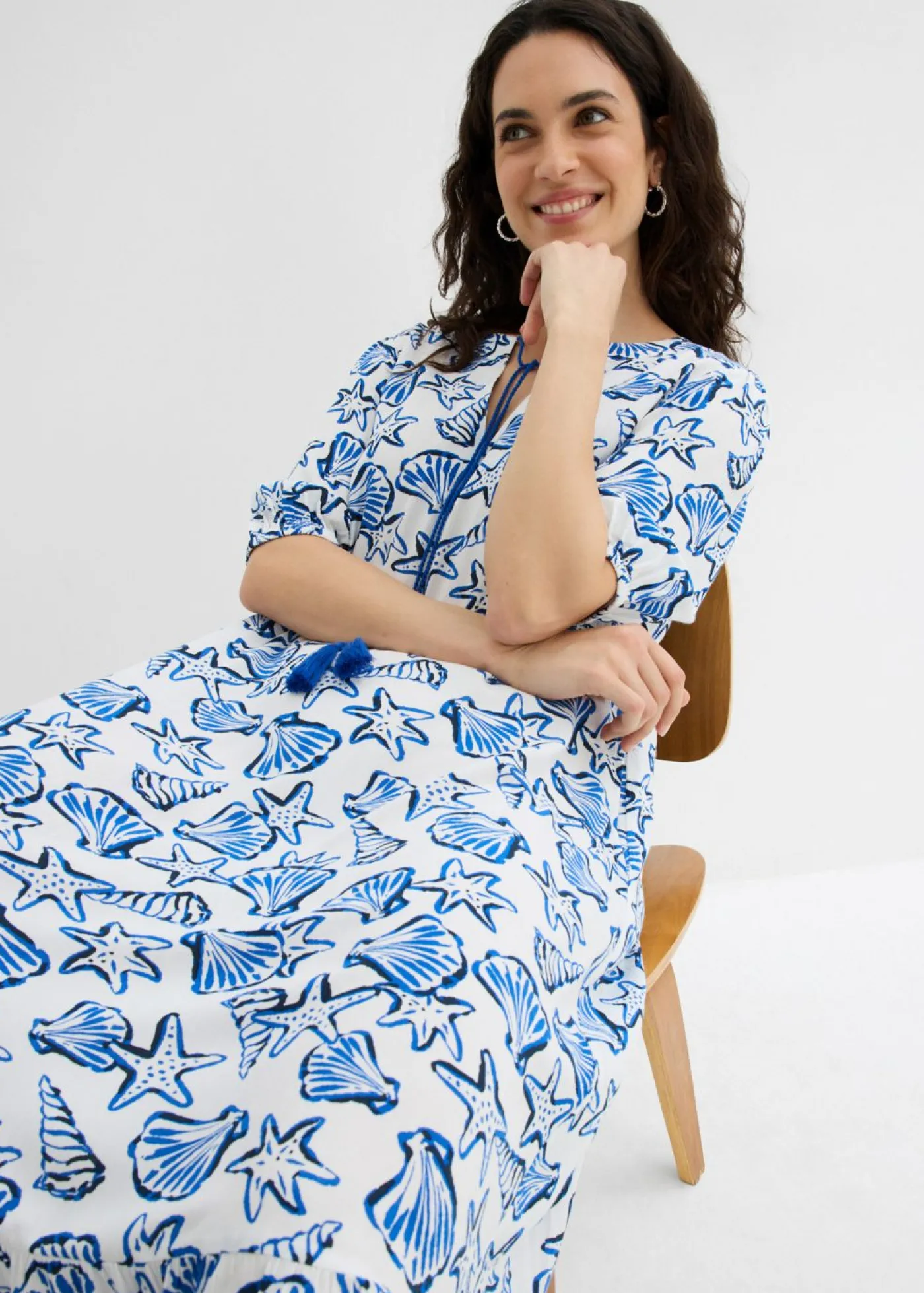 bonprix bonprix Vestido ancho de viscosa arrugada blanco/azul/azul marino Clearance