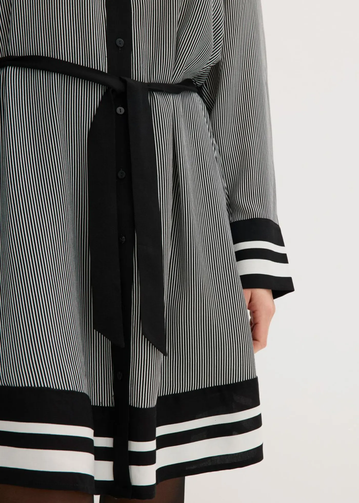 bonprix bonprix Vestido camisero Negro-blanco con rayas Hot