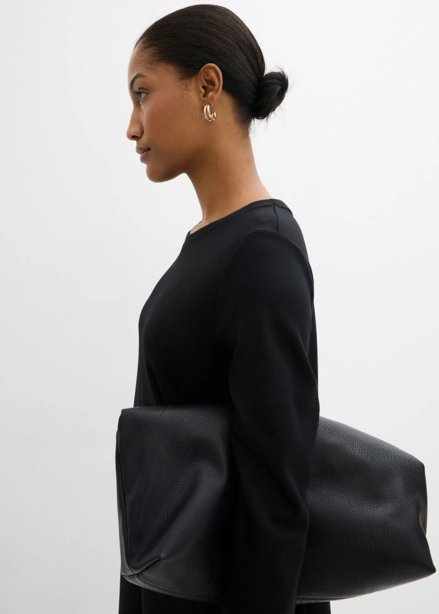 bonprix bonprix Vestido camisero con corte en A en mezcla de viscosa Negro Clearance