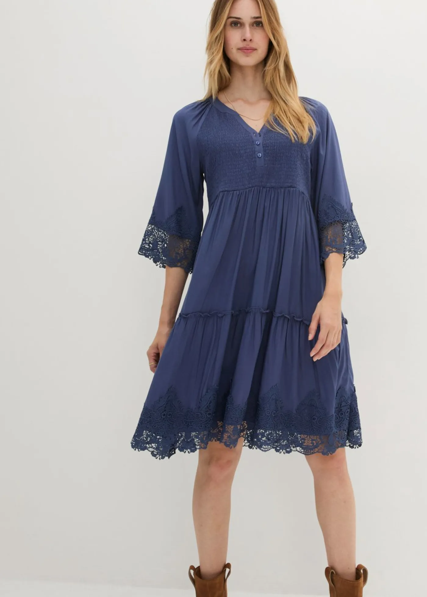 bonprix bonprix Vestido camisero con encaje índigo Hot