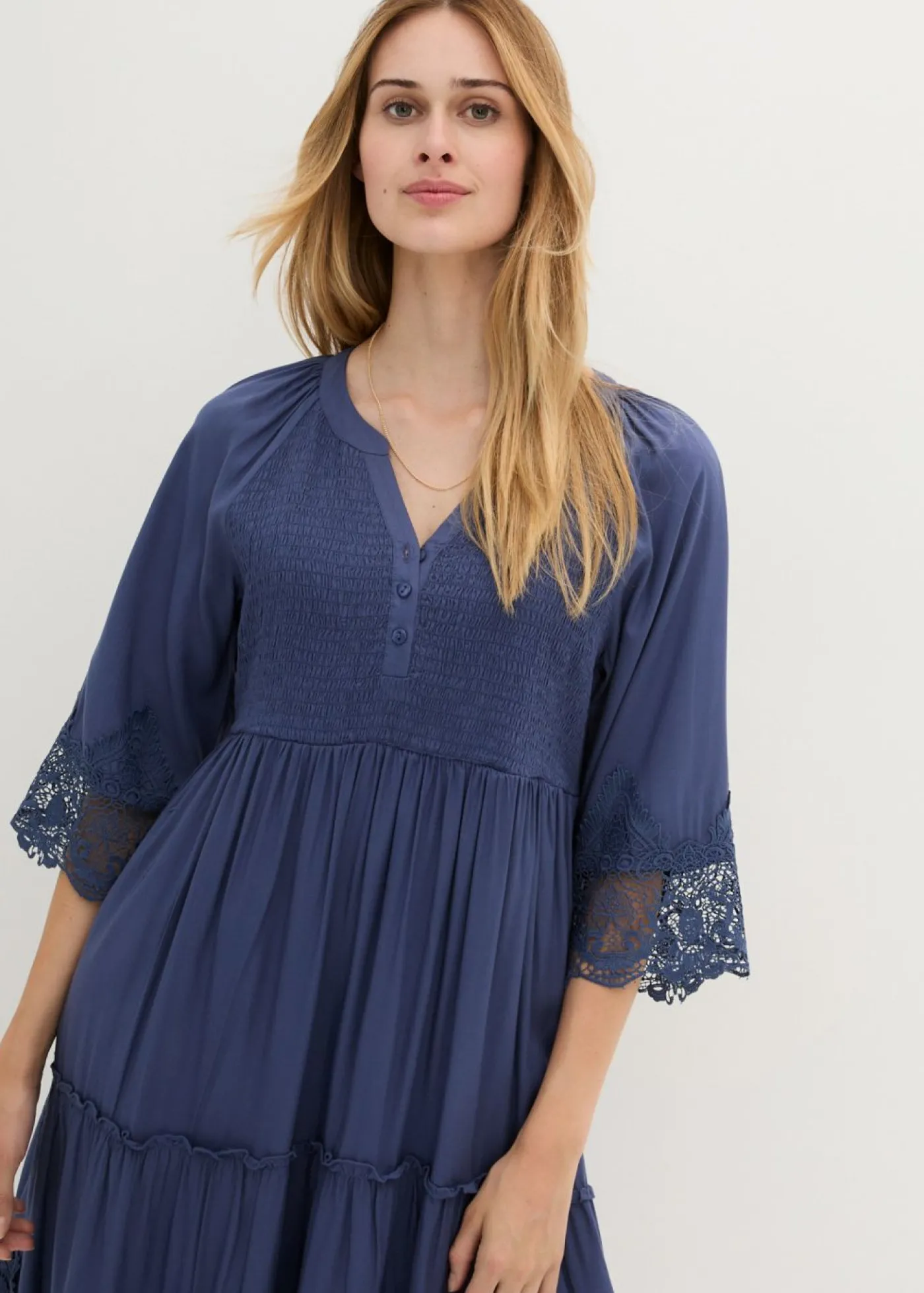 bonprix bonprix Vestido camisero con encaje índigo Hot