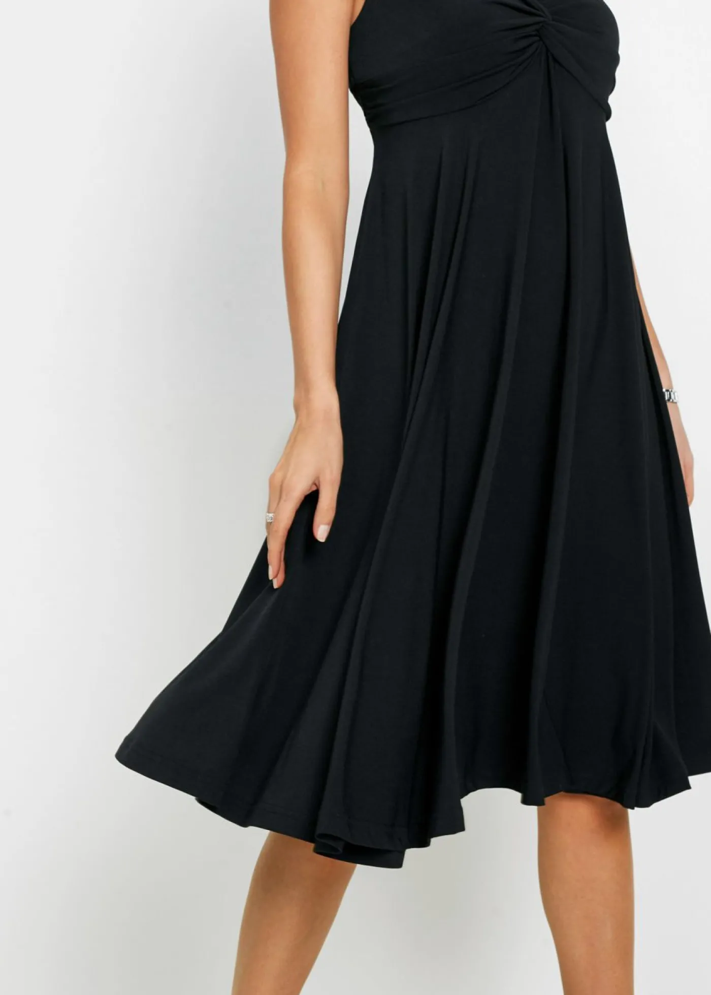 bonprix bonprix Vestido camisero con escote en V Negro Online