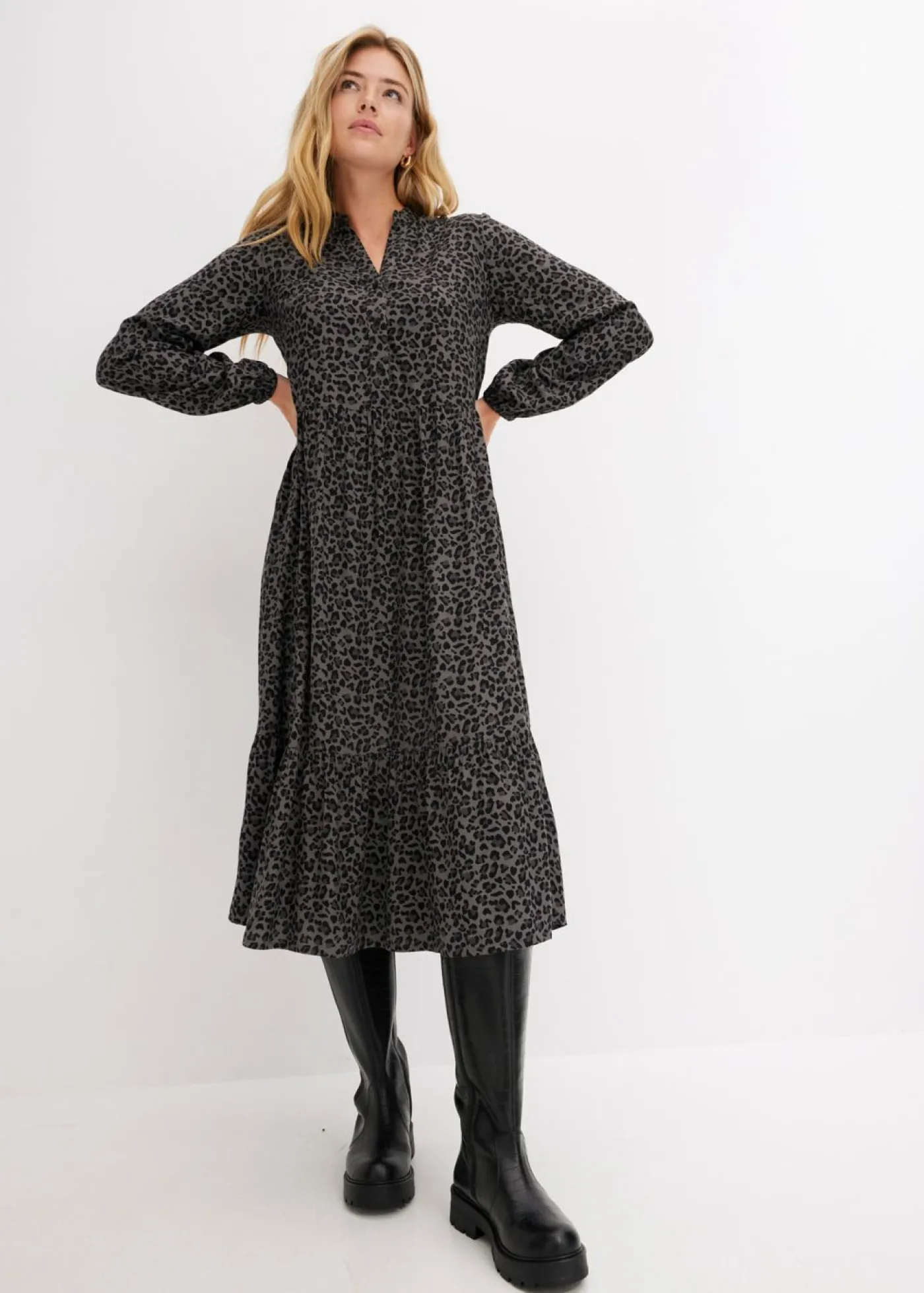 bonprix bonprix Vestido camisero con estampado de leopardo estampado leo gris ahumado/pizarra/negro