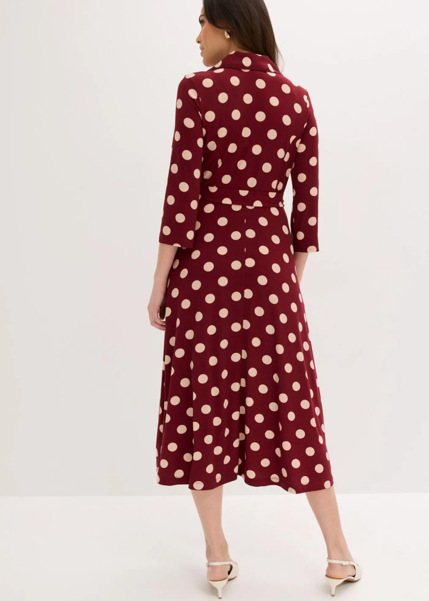 bonprix bonprix Vestido camisero con lazo (2 piezas) Rojo rubí/beige mate de lunares Sale