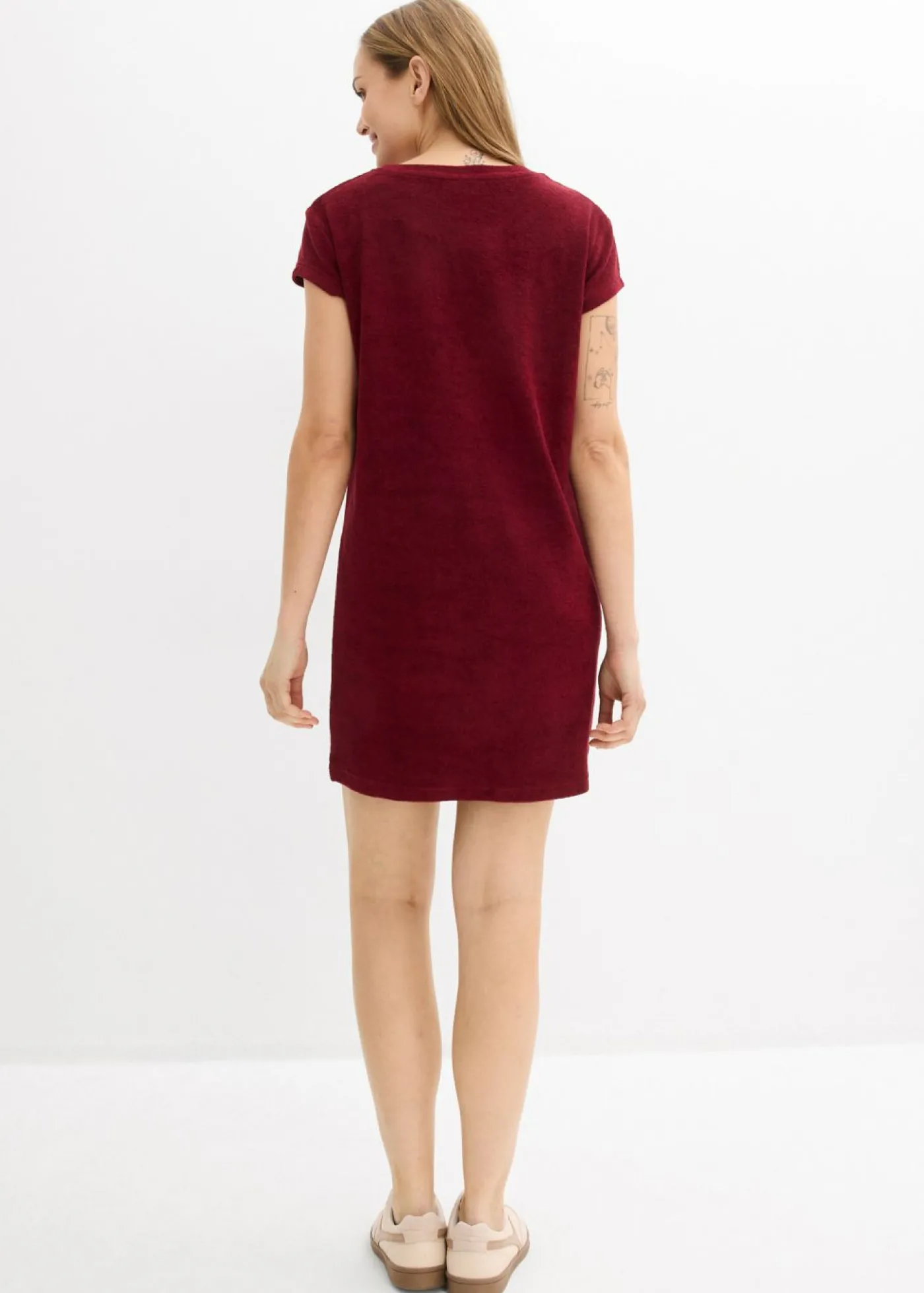 bonprix bonprix Vestido camisero de felpa Rojo rubí