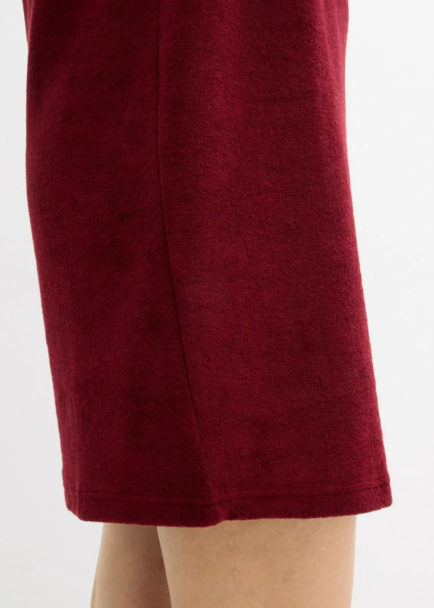 bonprix bonprix Vestido camisero de felpa Rojo rubí