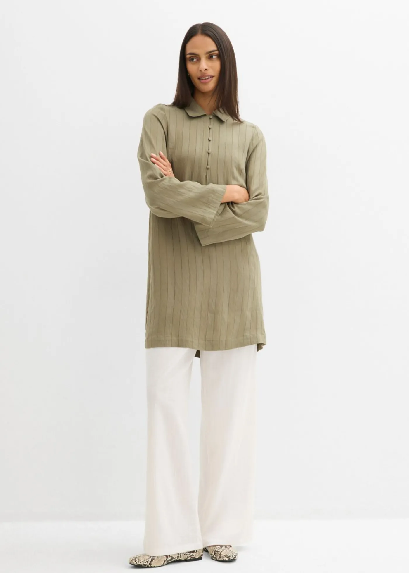 bonprix bonprix Vestido camisero de mezcla de viscosa Verde oliva Online