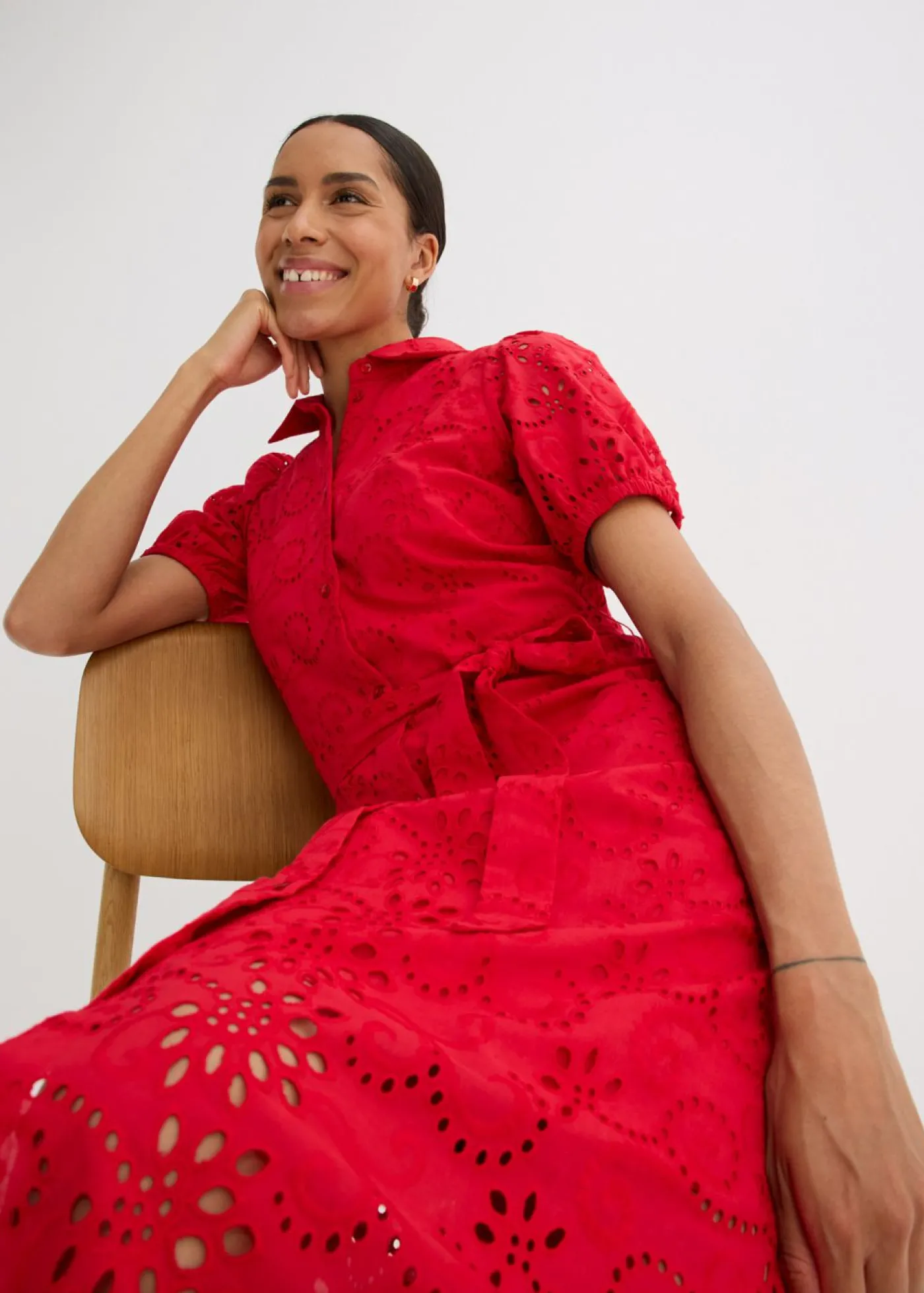 bonprix bonprix Vestido camisero de punto calado de algodón puro rojo intenso
