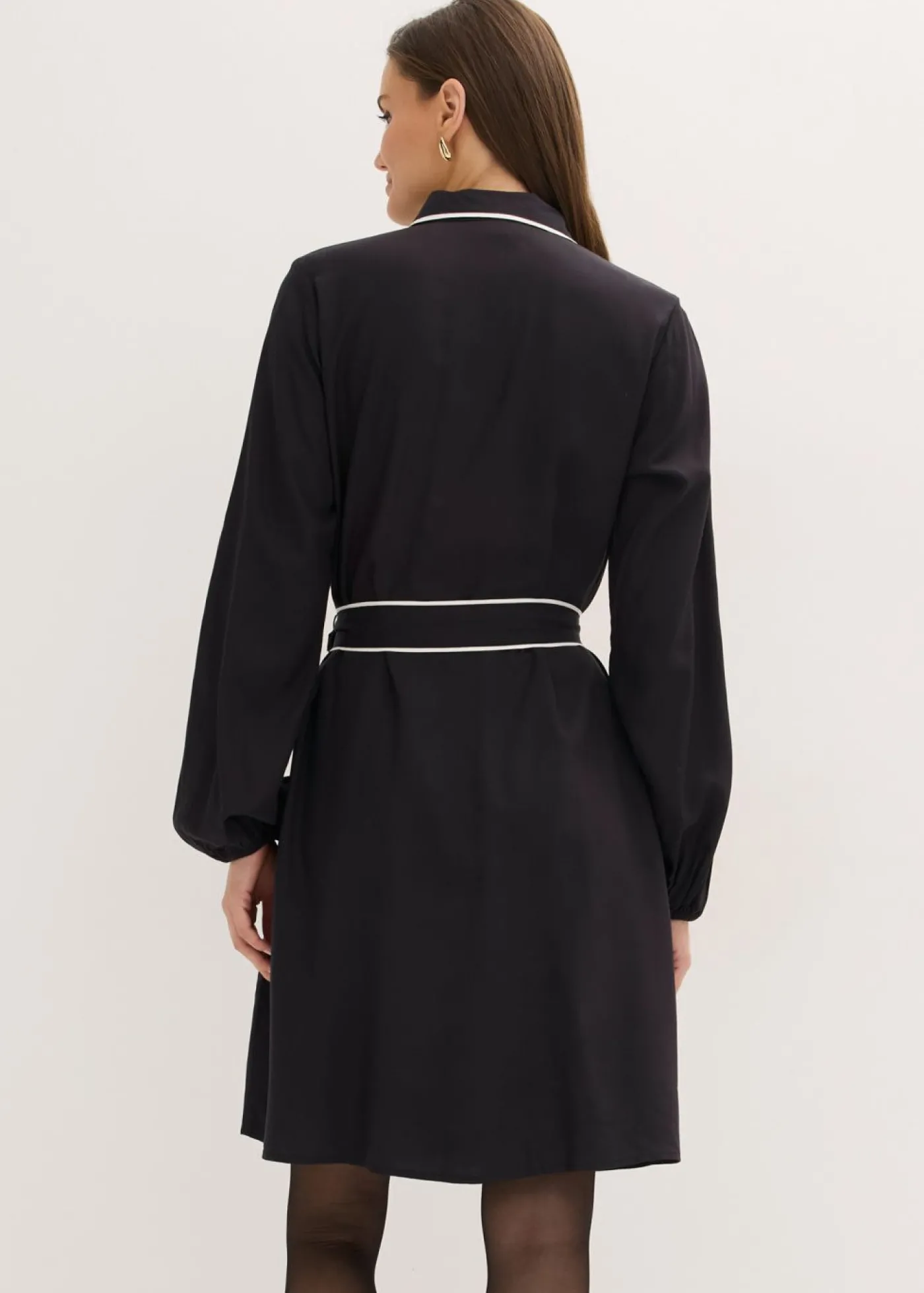 bonprix bonprix Vestido camisero de viscosa pura Negro-blanco lana Hot