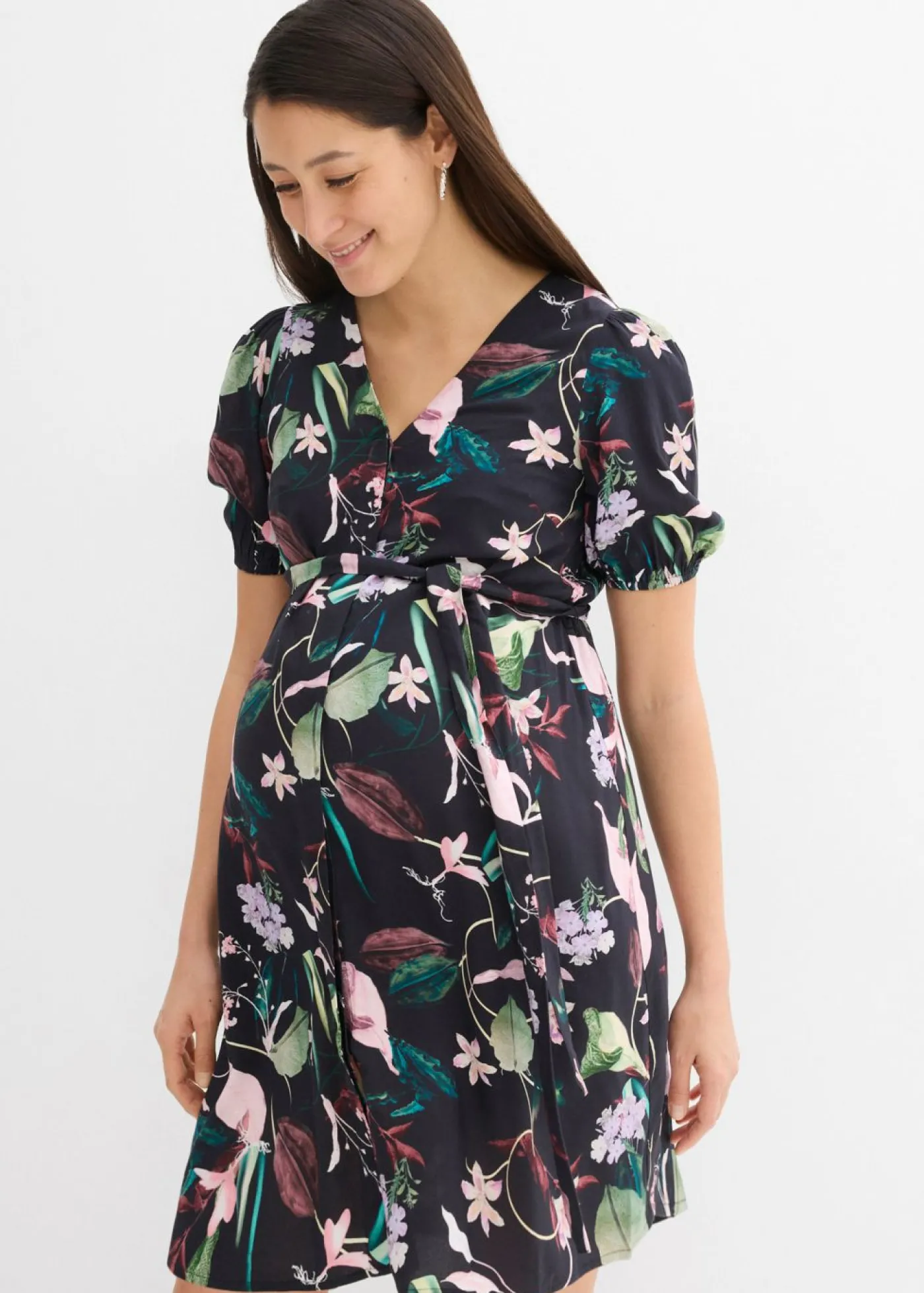 bonprix bonprix Vestido camisero premamá/de lactancia 2 en 1 de viscosa fluida negro-marrón caoba-rojo castaño-rosa antiguo-lila claro-blanco lana-beige-verde aceite-verde oliva oscuro-pino con flores Outlet