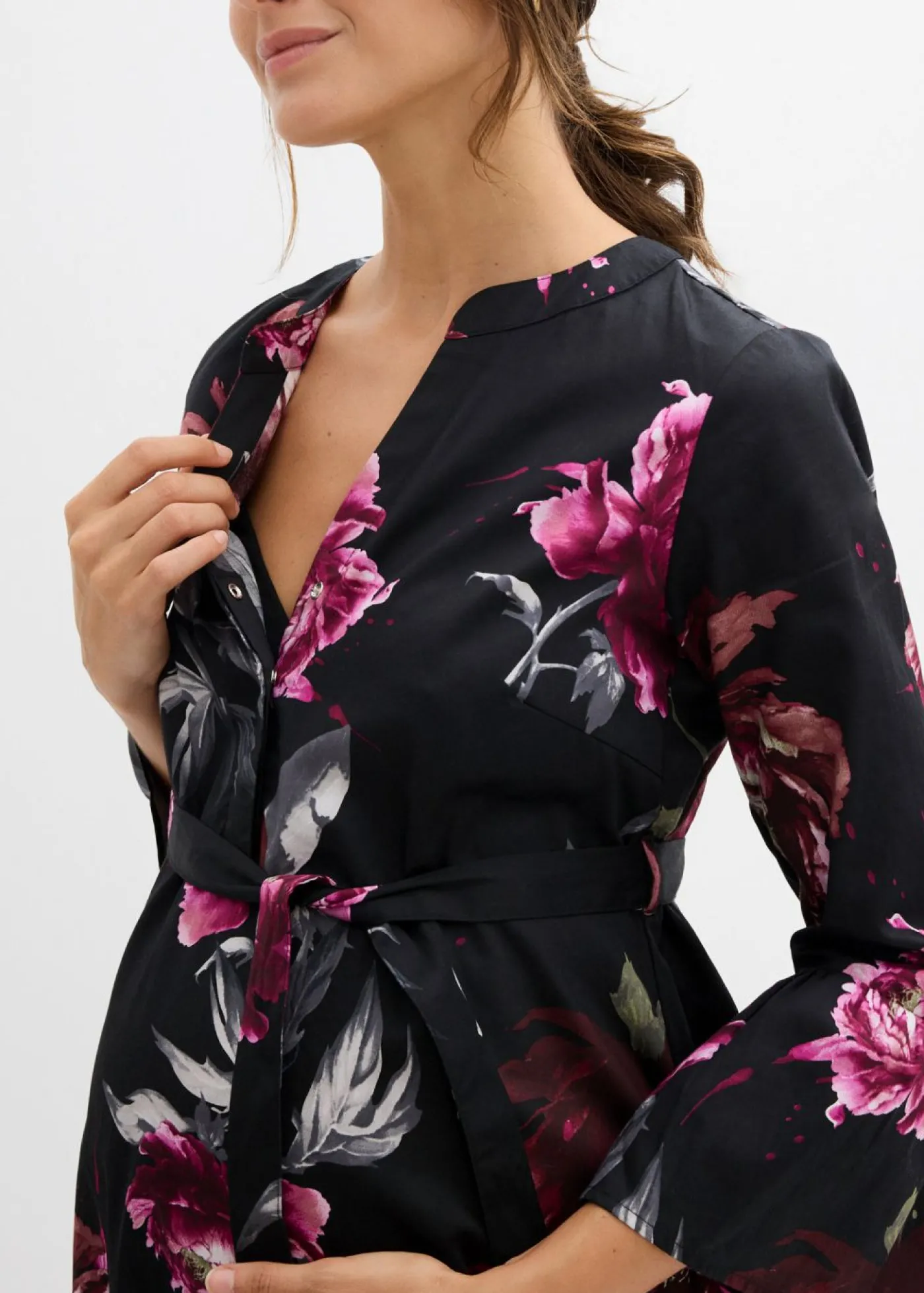 bonprix bonprix Vestido camisero premamá/de lactancia de satén de algodón orgánico puro negro-rosa antiguo con flores New