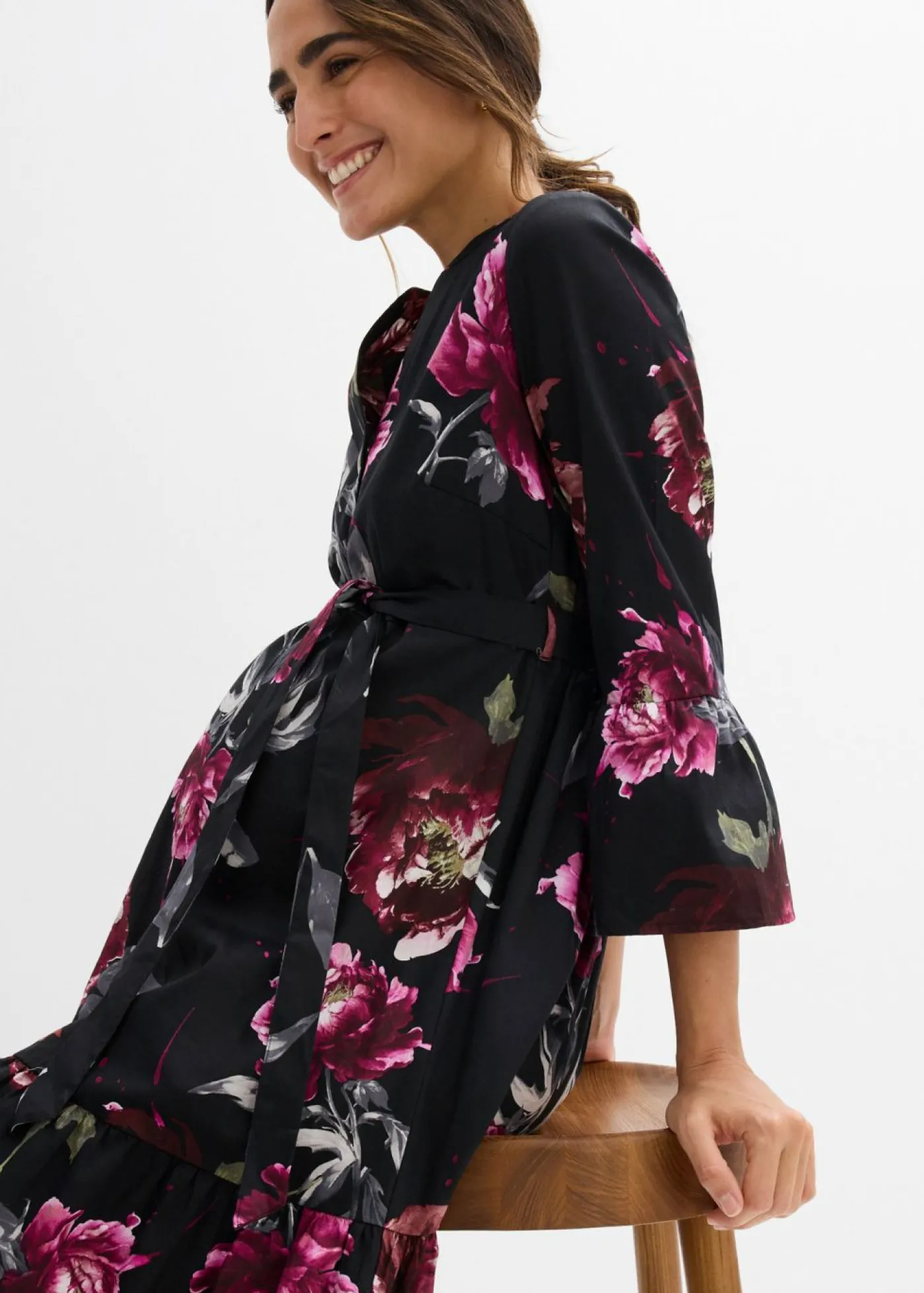 bonprix bonprix Vestido camisero premamá/de lactancia de satén de algodón orgánico puro negro-rosa antiguo con flores New