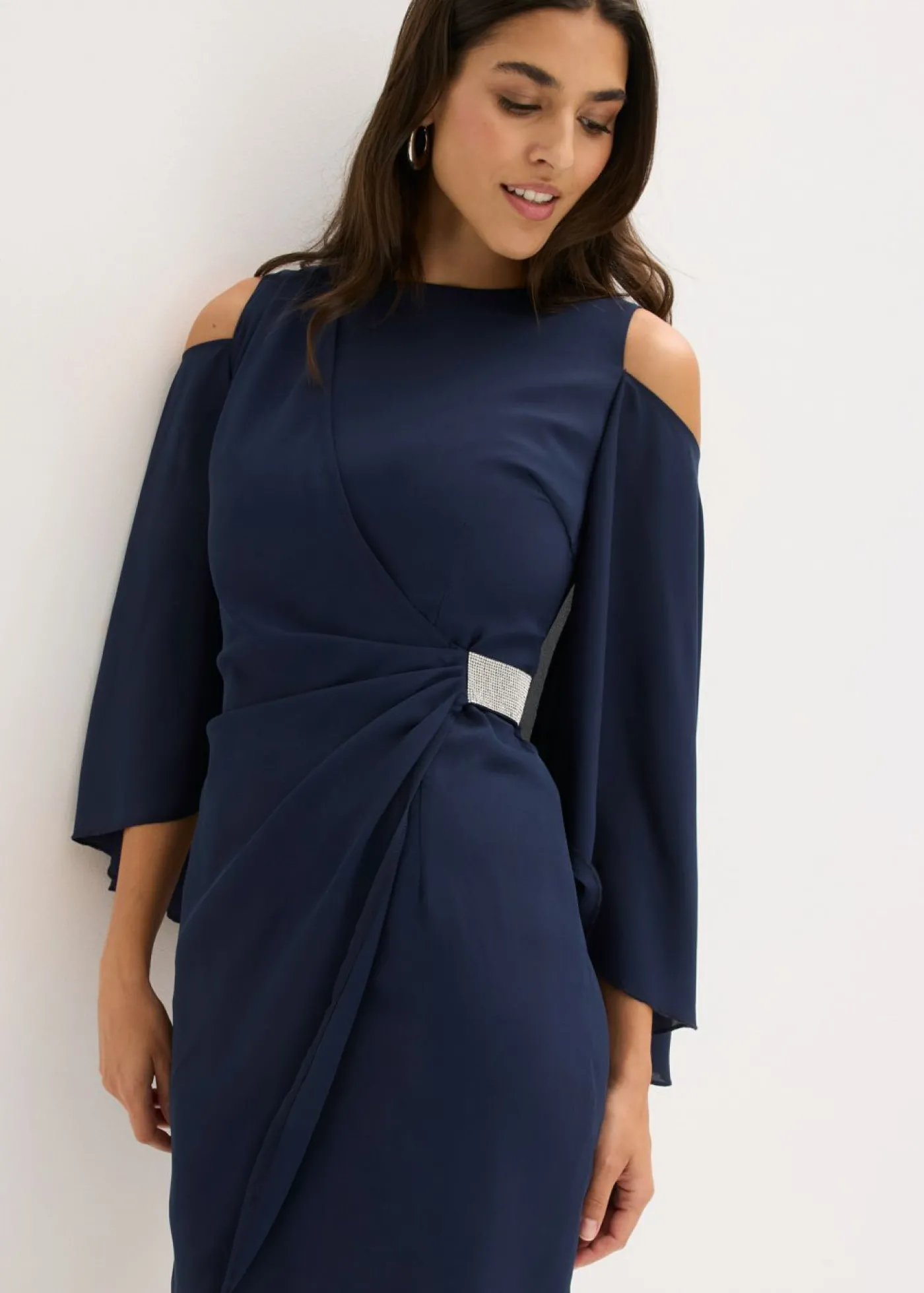 bonprix bonprix Vestido con escote bañera Azul marino Outlet