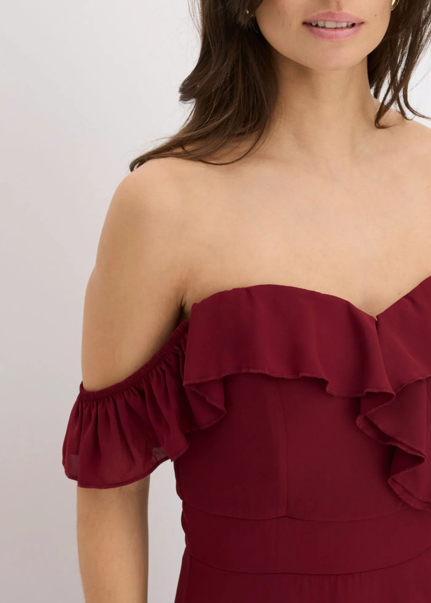 bonprix bonprix Vestido con volantes y escote bañera Rojo rubí Sale
