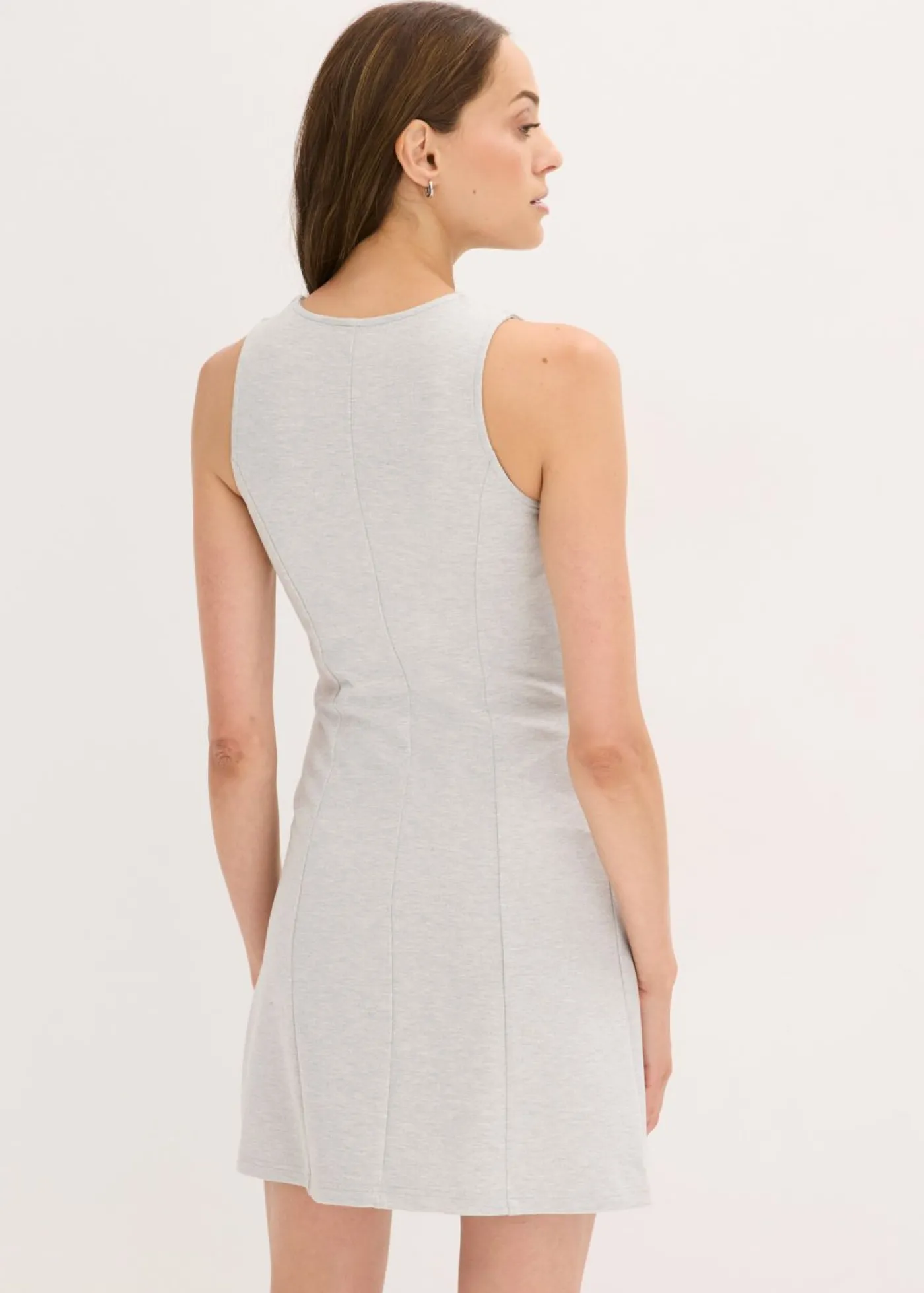 bonprix bonprix Vestido corto con botón decorativo gris claro jaspeado moteado