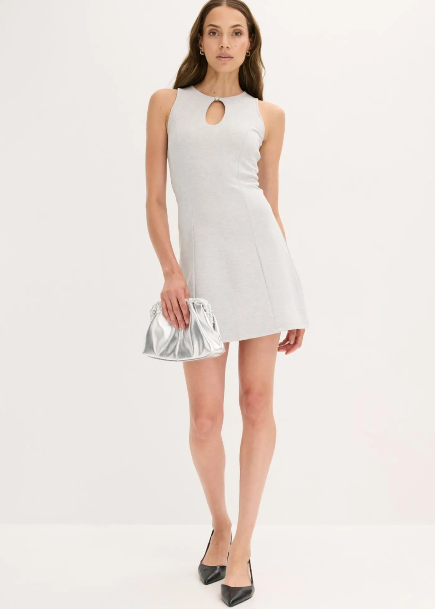 bonprix bonprix Vestido corto con botón decorativo gris claro jaspeado moteado