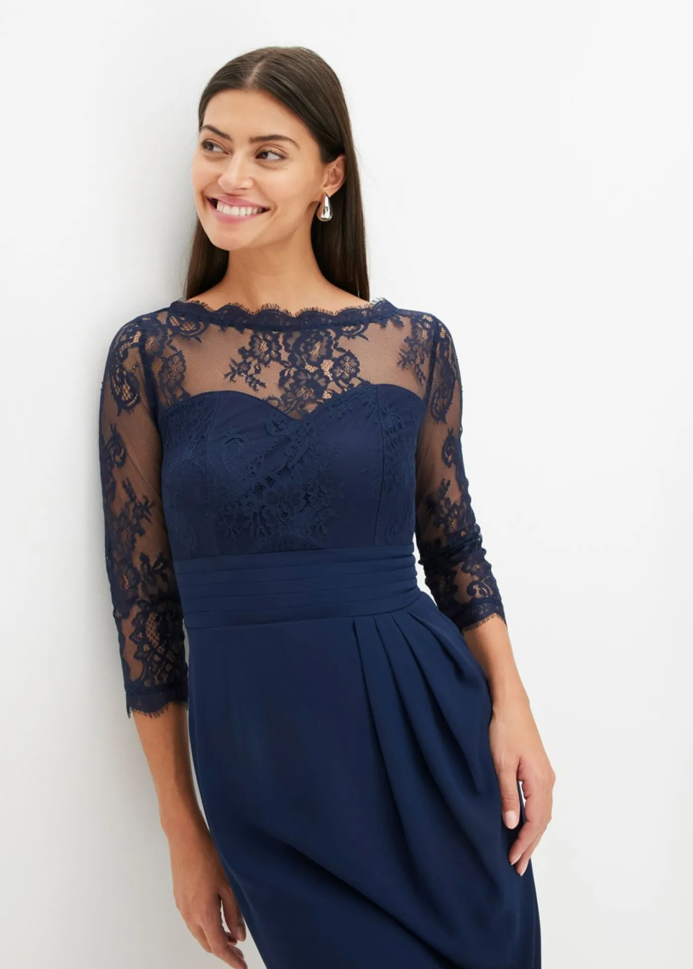 bonprix bonprix Vestido corto con encaje Azul marino Outlet