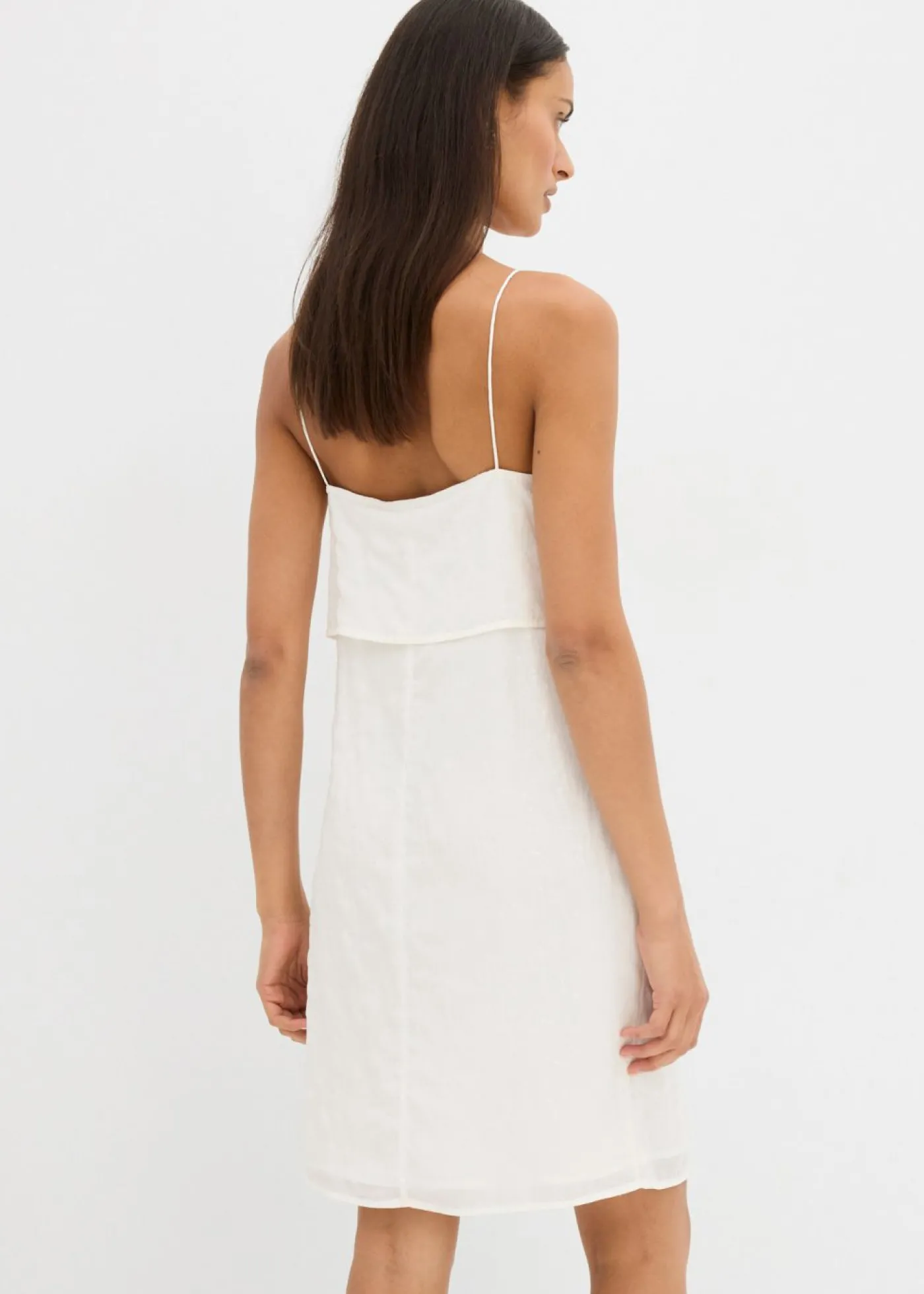 bonprix bonprix Vestido corto con un bonito bordado de lentejuelas blanco perla Online