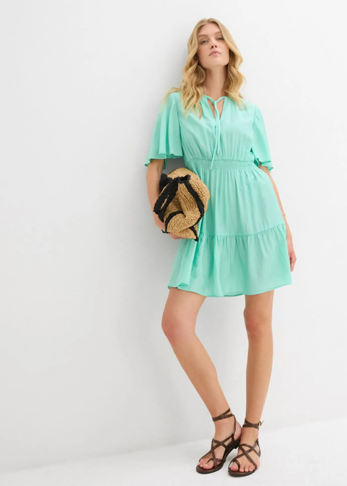 bonprix bonprix Vestido corto de mezcla de viscosa fluida Azul mentol Clearance