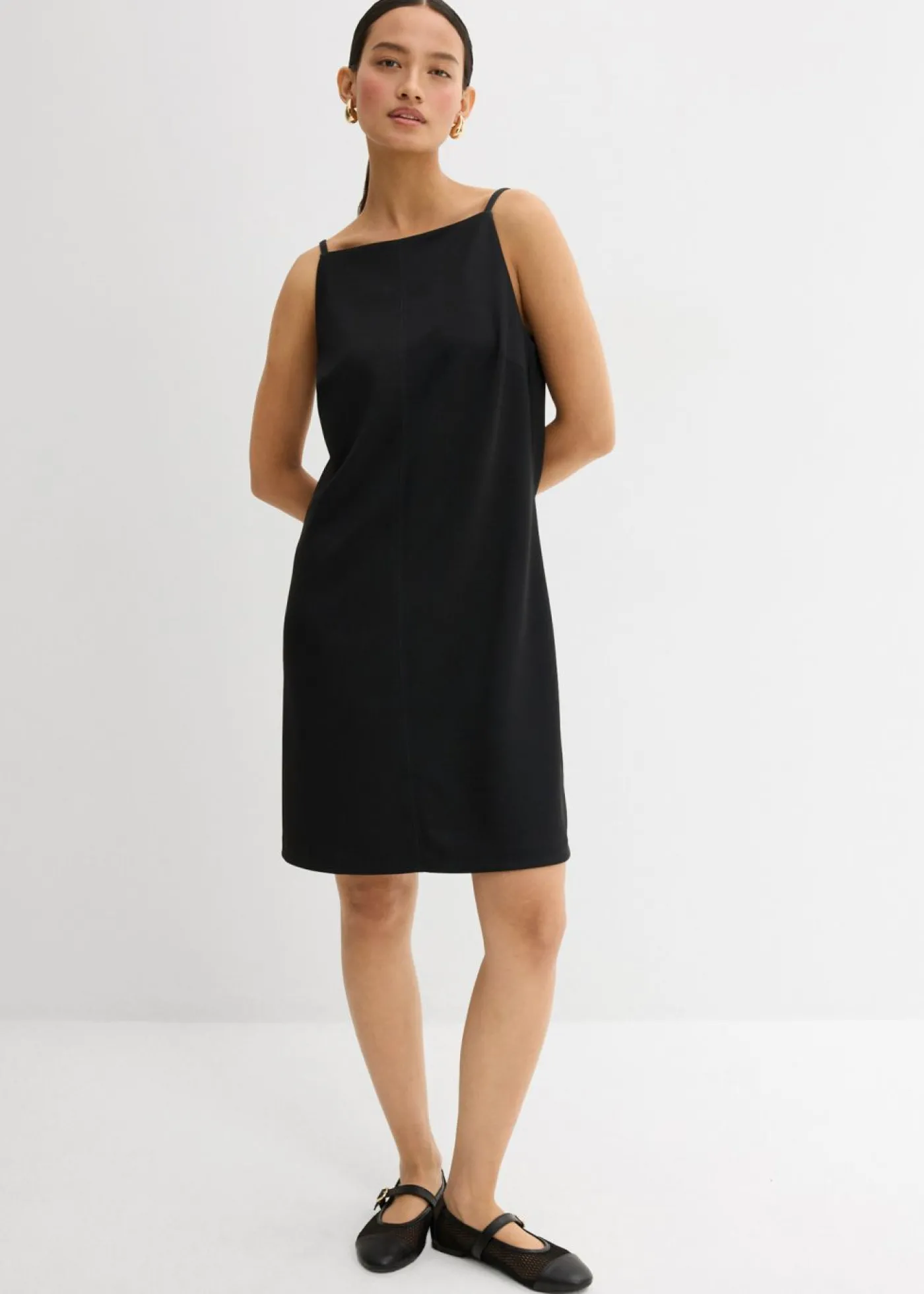 bonprix bonprix Vestido corto de neopreno fluido Negro Online