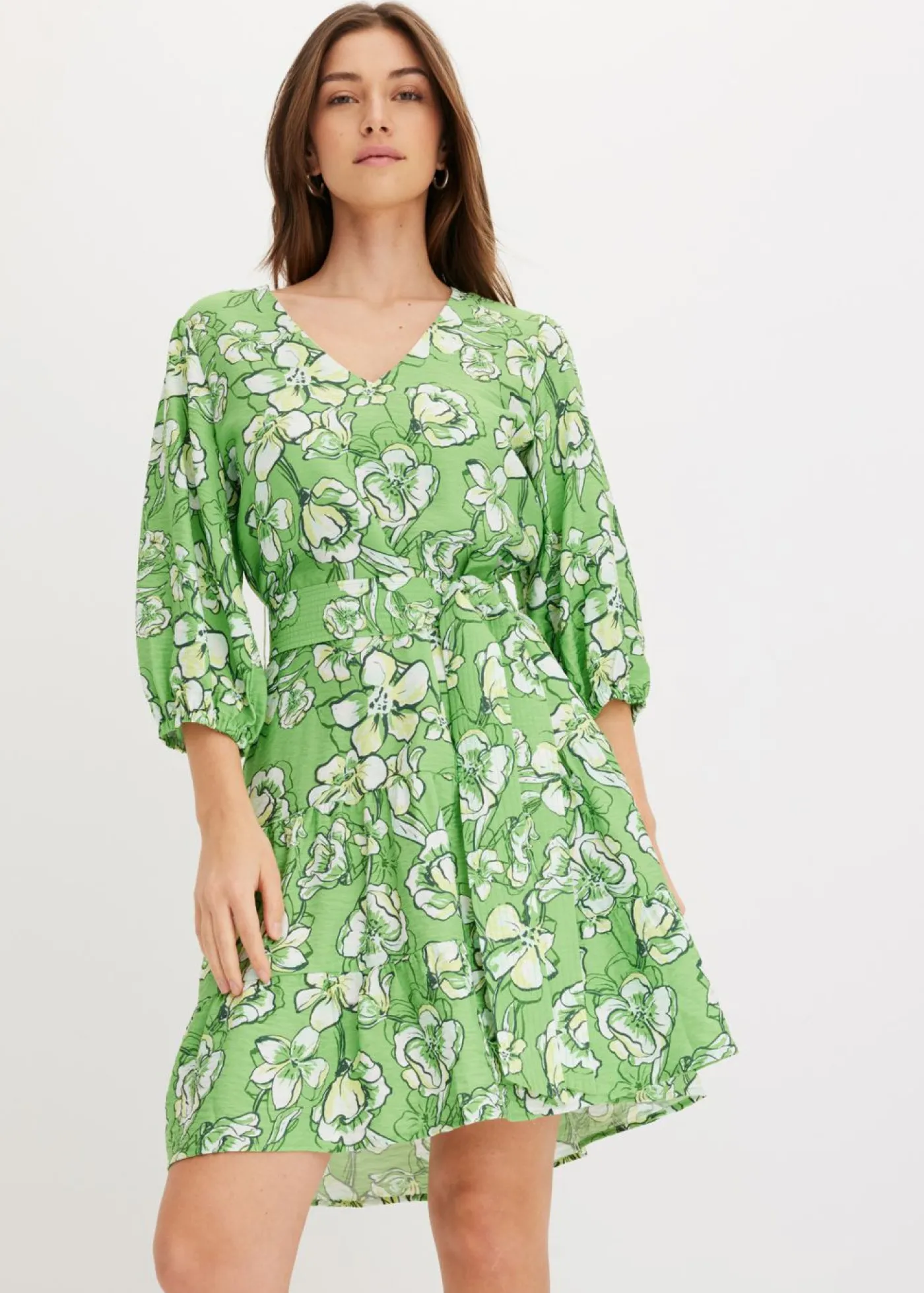 bonprix bonprix Vestido corto de suave mezcla de viscosa Verde trébol de flores
