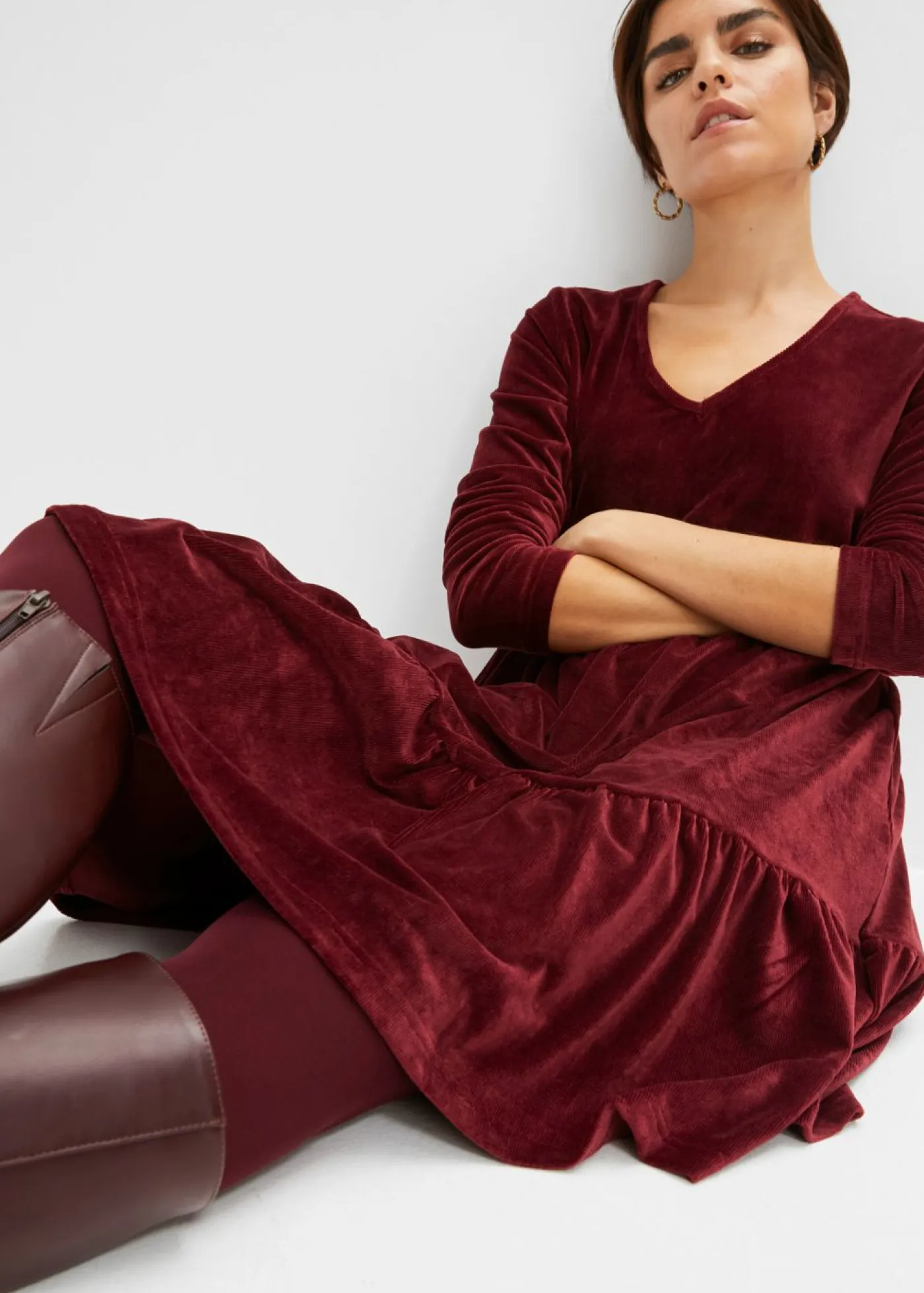 bonprix bonprix Vestido corto de terciopelo elástico rojo avellana Best