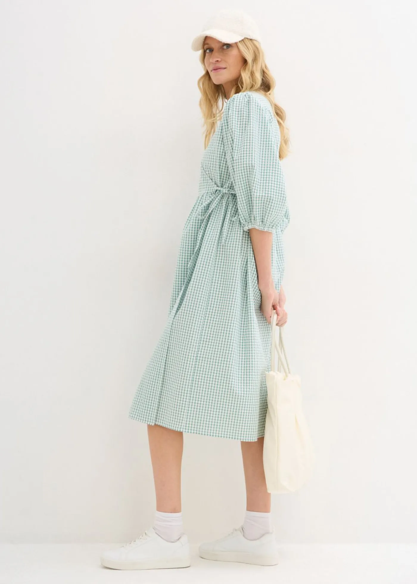 bonprix bonprix Vestido cruzado de material estructurado salvia ahumado-blanco lana a cuadros New