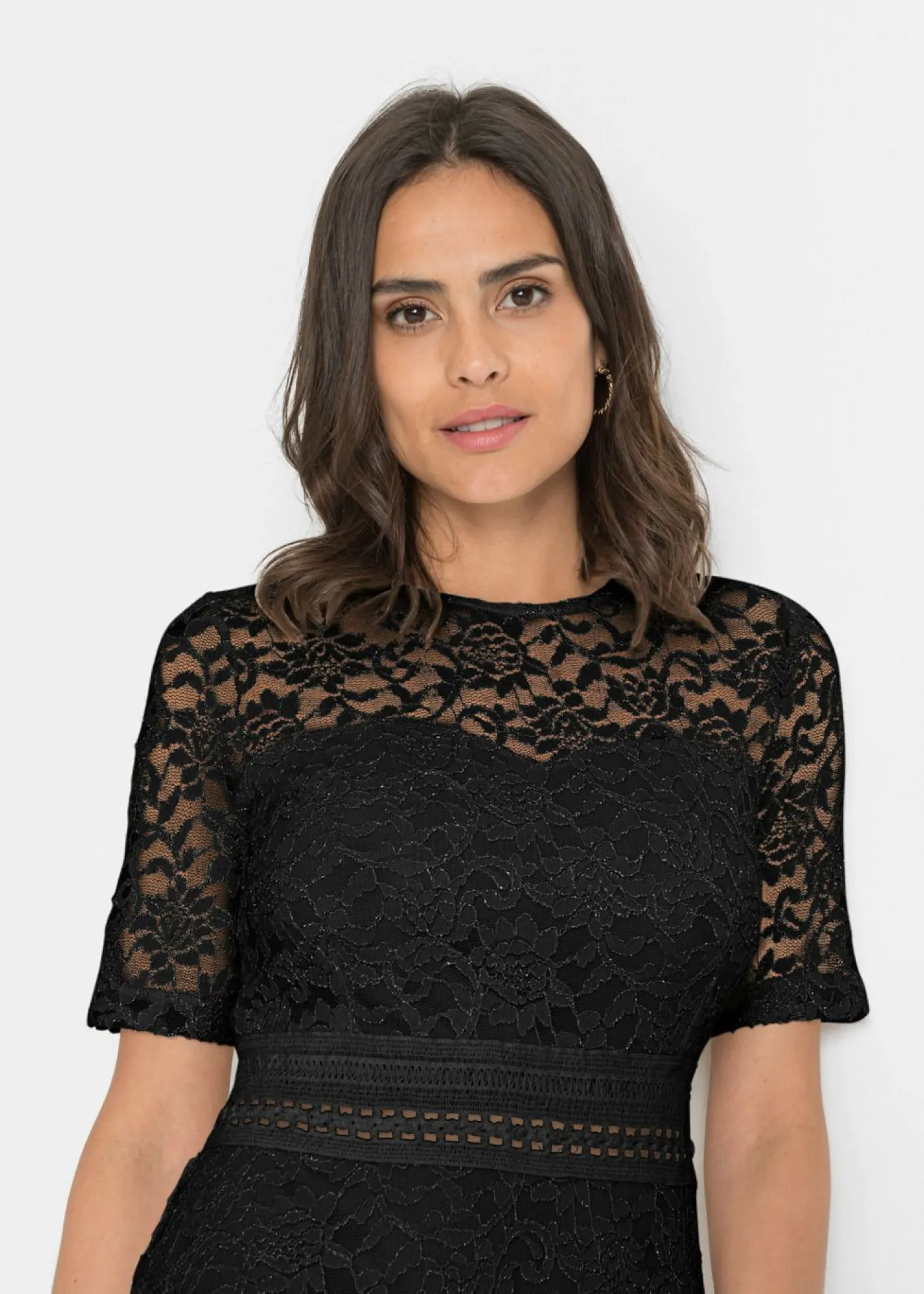 bonprix bonprix Vestido de encaje con ganchillo Negro Hot