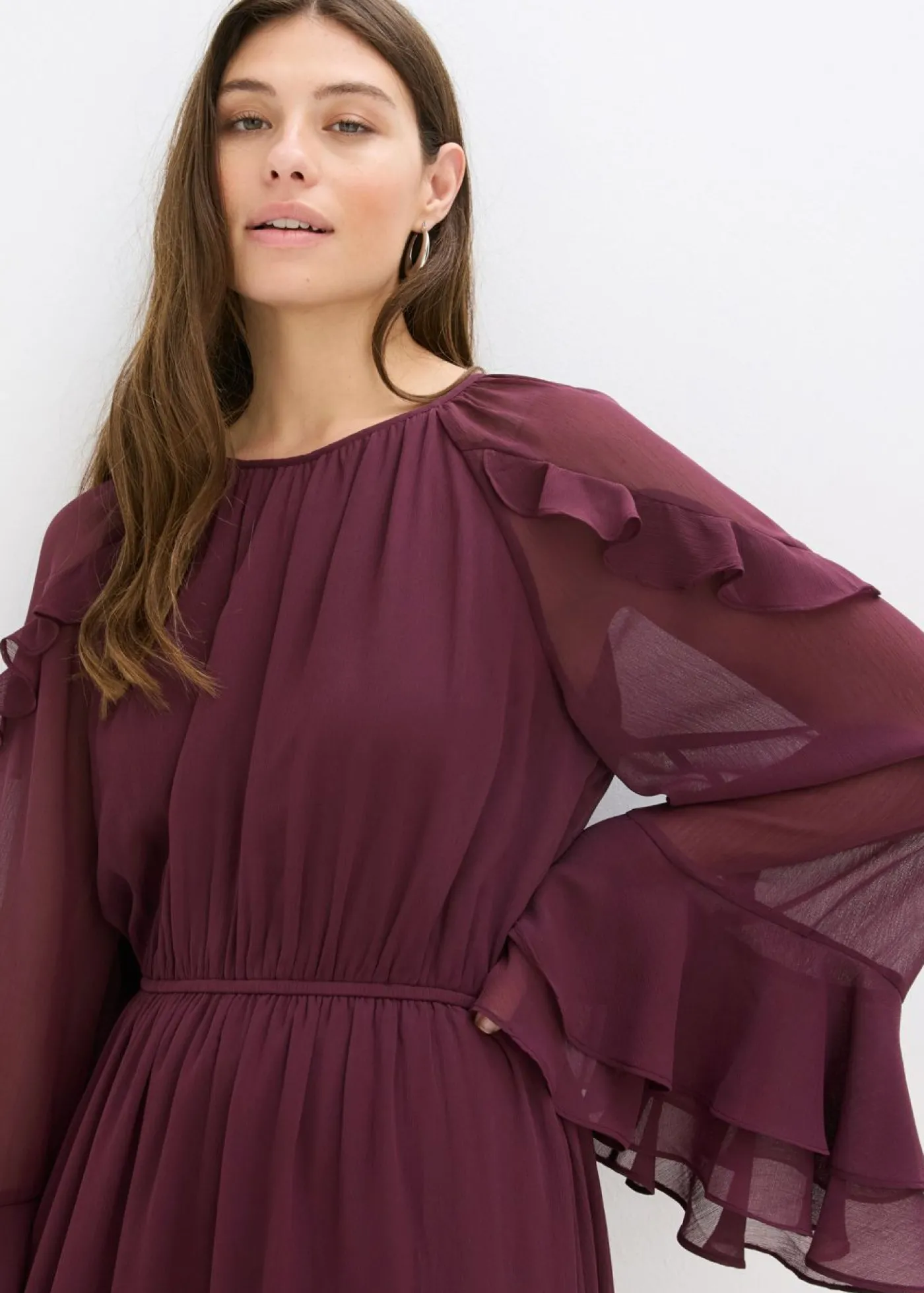 bonprix bonprix Vestido de gasa con volantes rojo burdeos Hot
