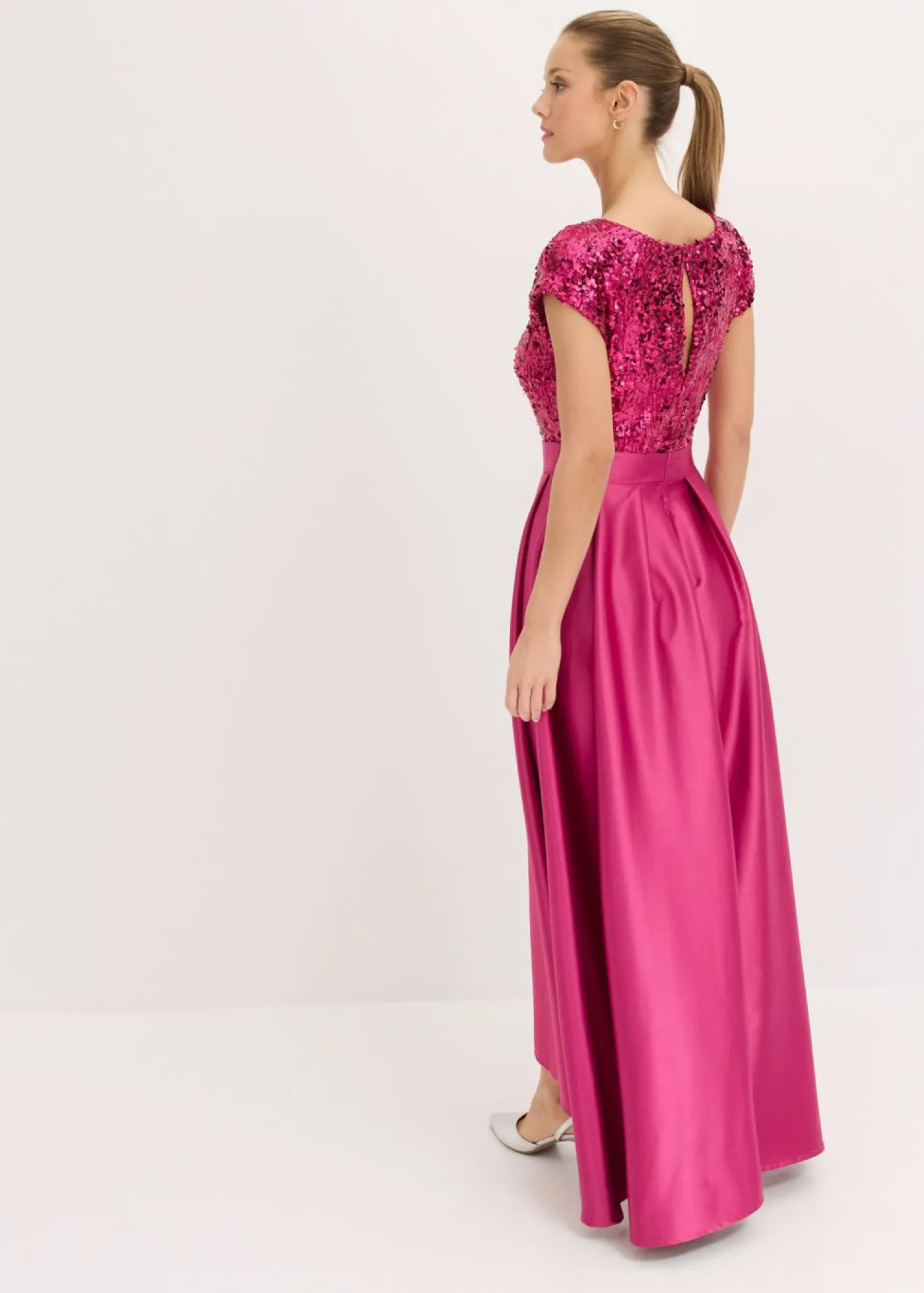 bonprix bonprix Vestido de noche de satén brillante con lentejuelas Rosa fucsia Online