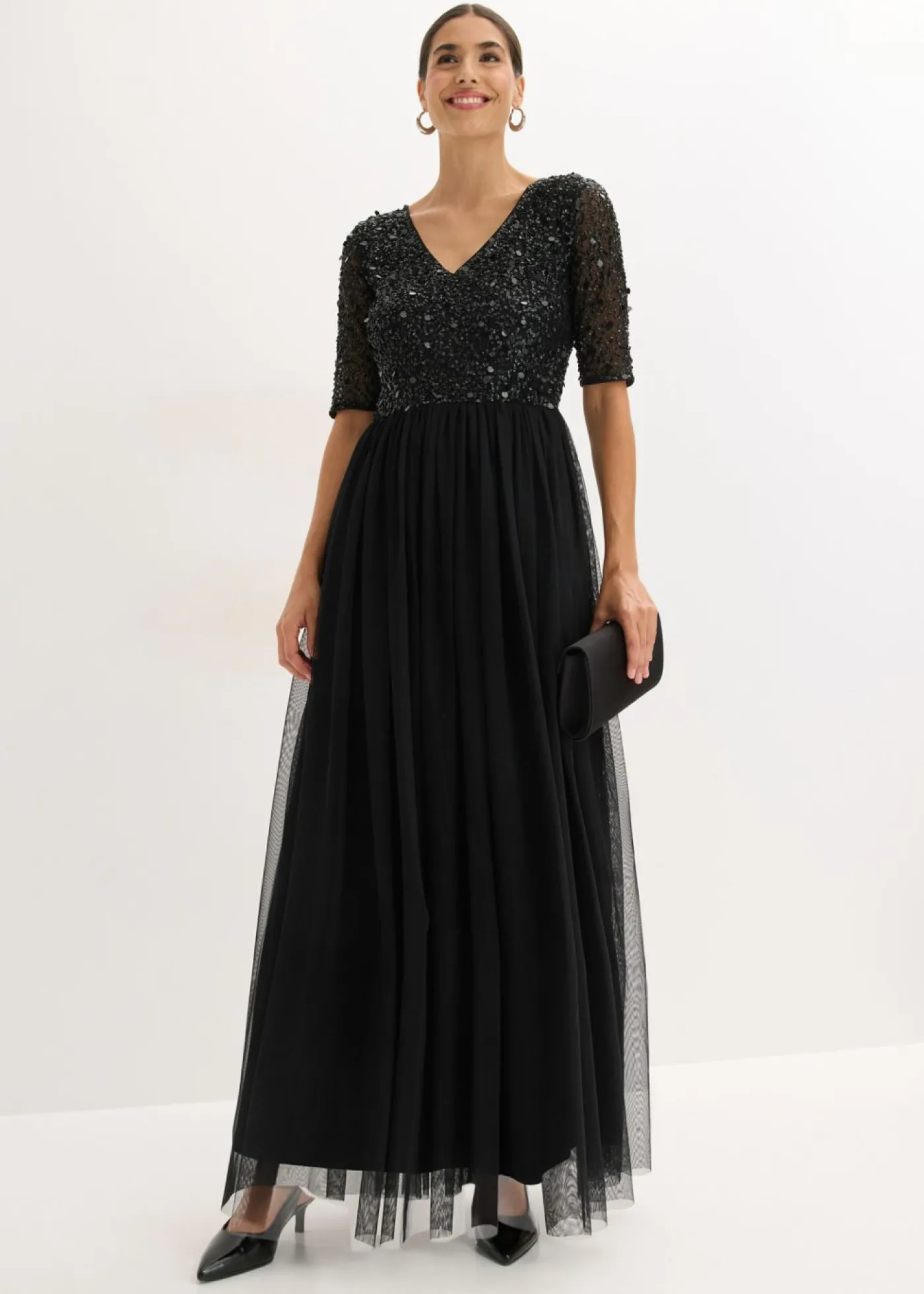 bonprix bonprix Vestido de noche de tul delicado con bordado de lentejuelas Negro Sale
