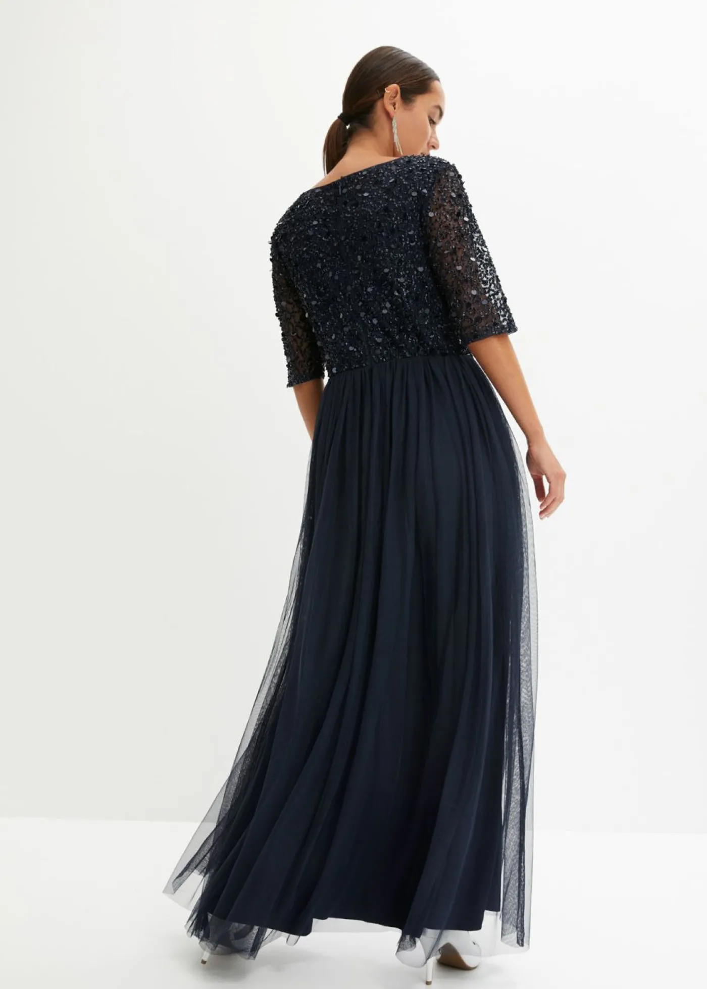 bonprix bonprix Vestido de noche de tul delicado con bordado de lentejuelas Azul marino Sale