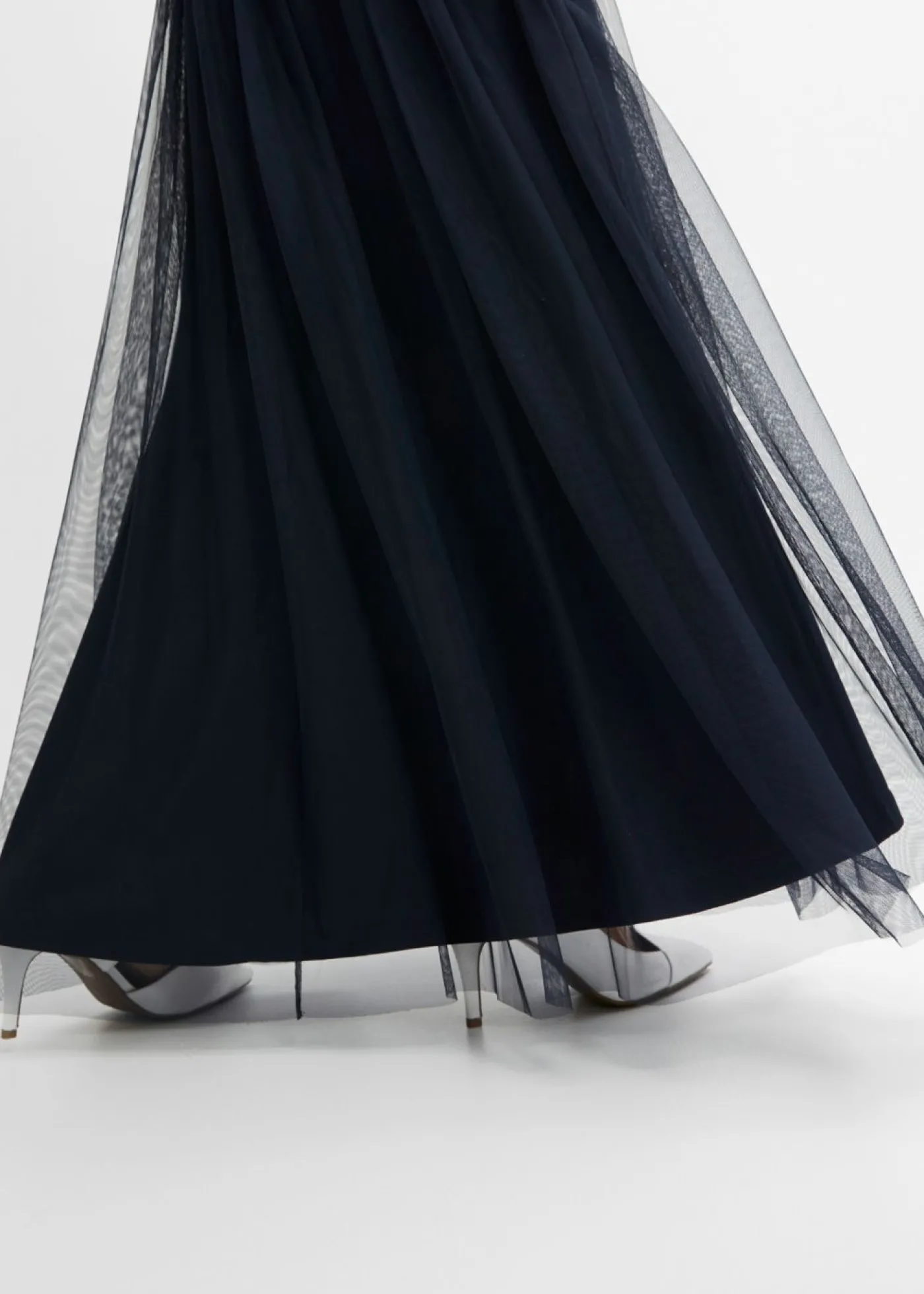 bonprix bonprix Vestido de noche de tul delicado con bordado de lentejuelas Azul marino Sale