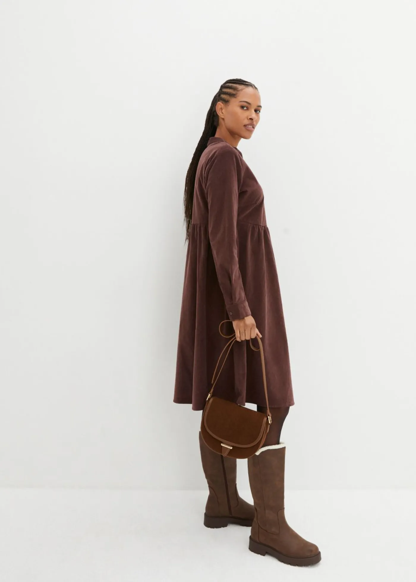 bonprix bonprix Vestido de pana de algodón Marrón tierra Online
