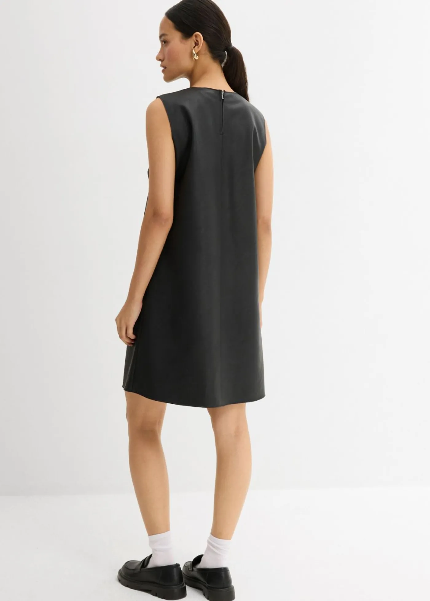 bonprix bonprix Vestido de piel sintética Negro Outlet
