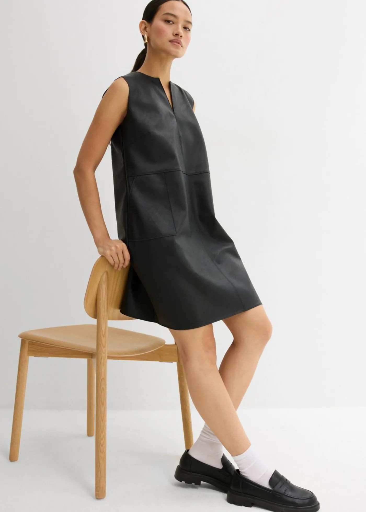 bonprix bonprix Vestido de piel sintética Negro Outlet