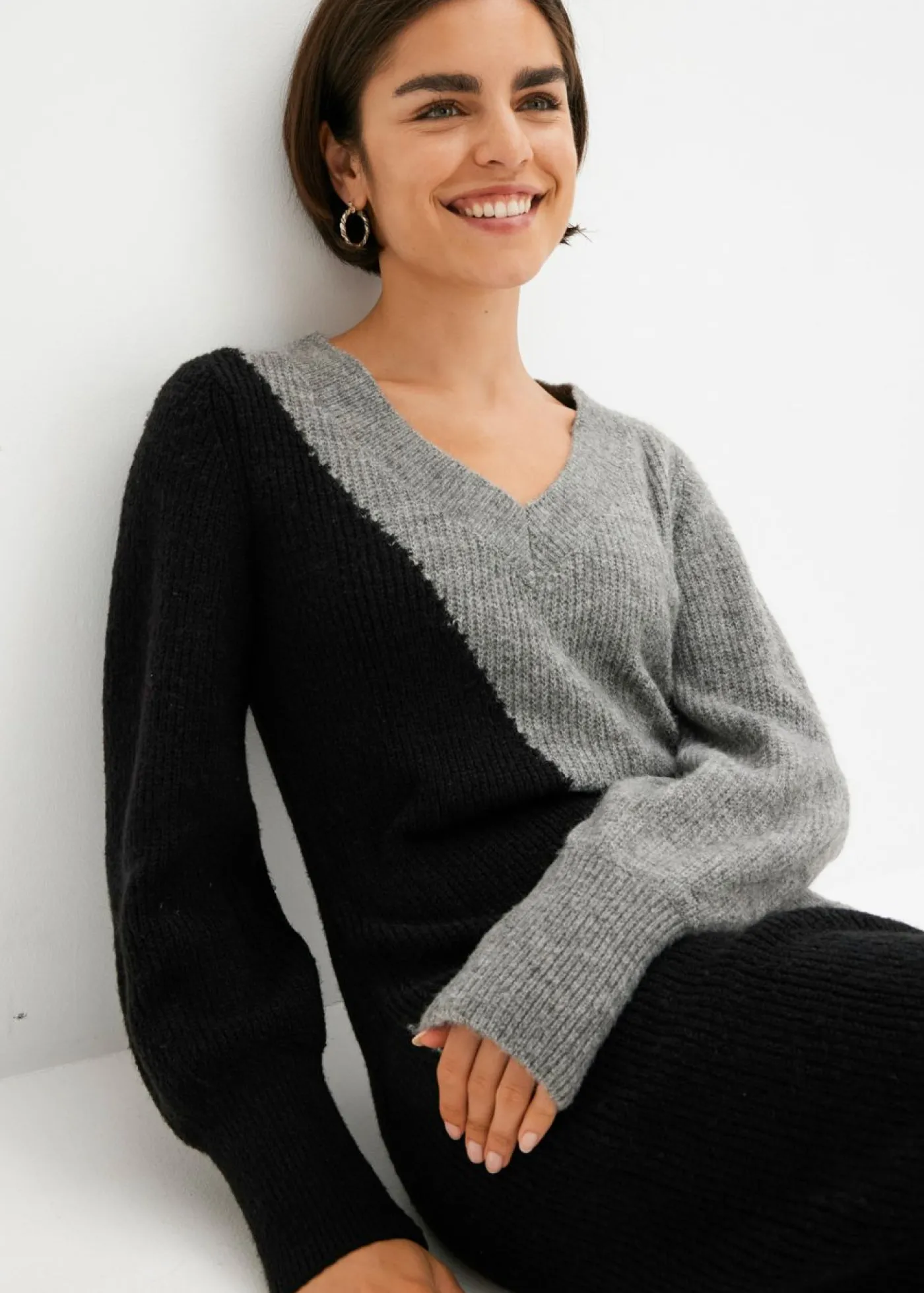 bonprix bonprix Vestido de punto negro / gris rayas horizontales