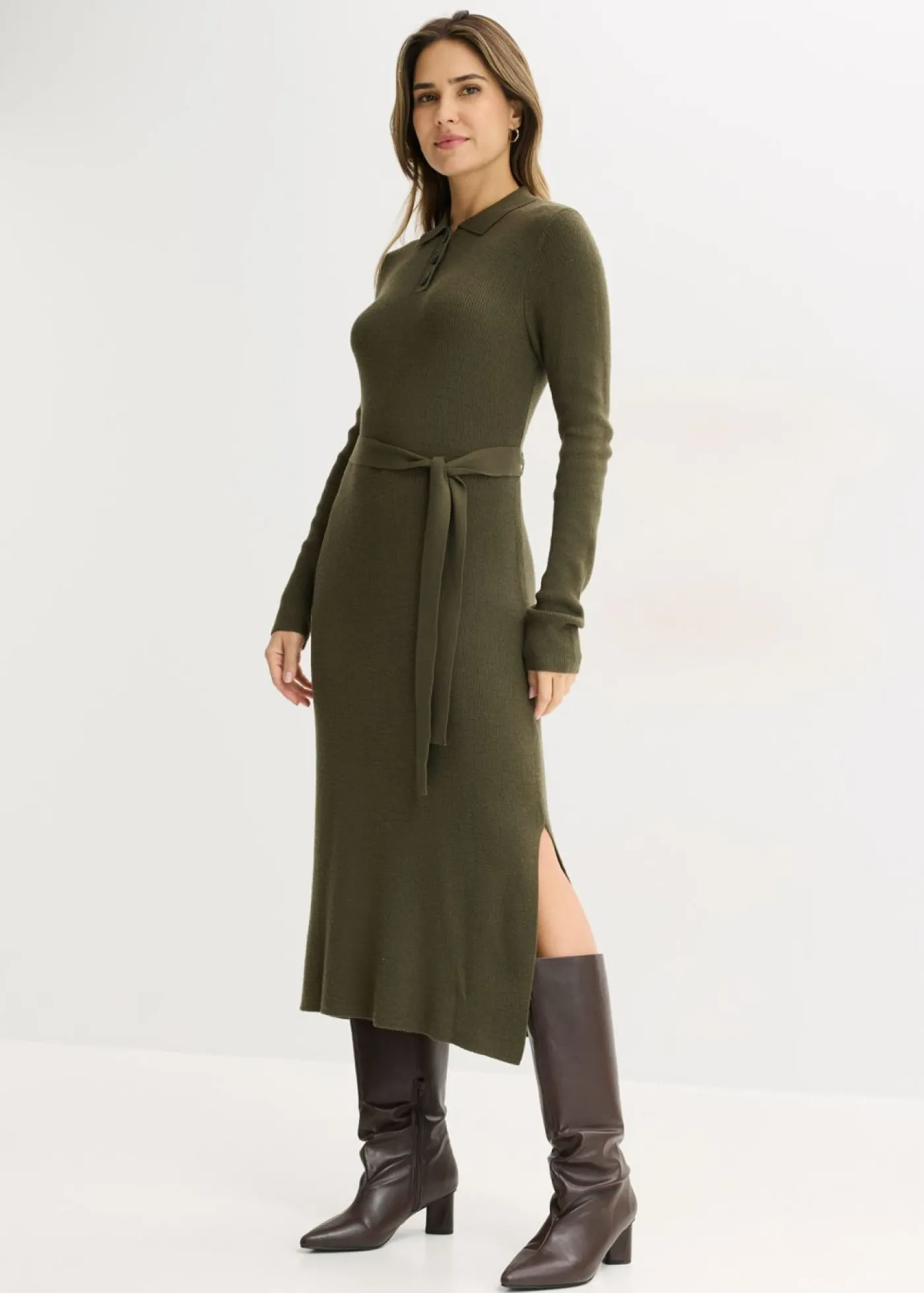 bonprix bonprix Vestido de punto acanalado de mezcla de viscosa Verde oliva oscuro
