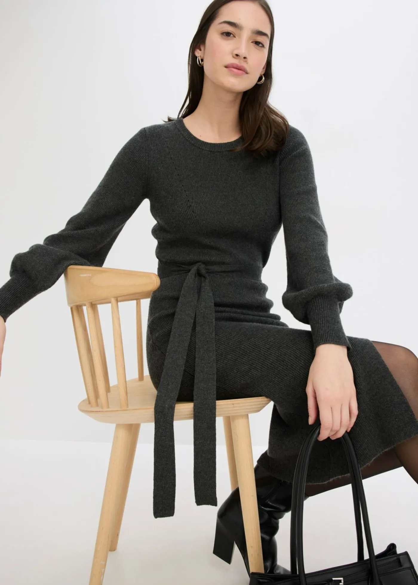 bonprix bonprix Vestido de punto acanalado de mezcla de viscosa fluida antracita jaspeado moteado Best