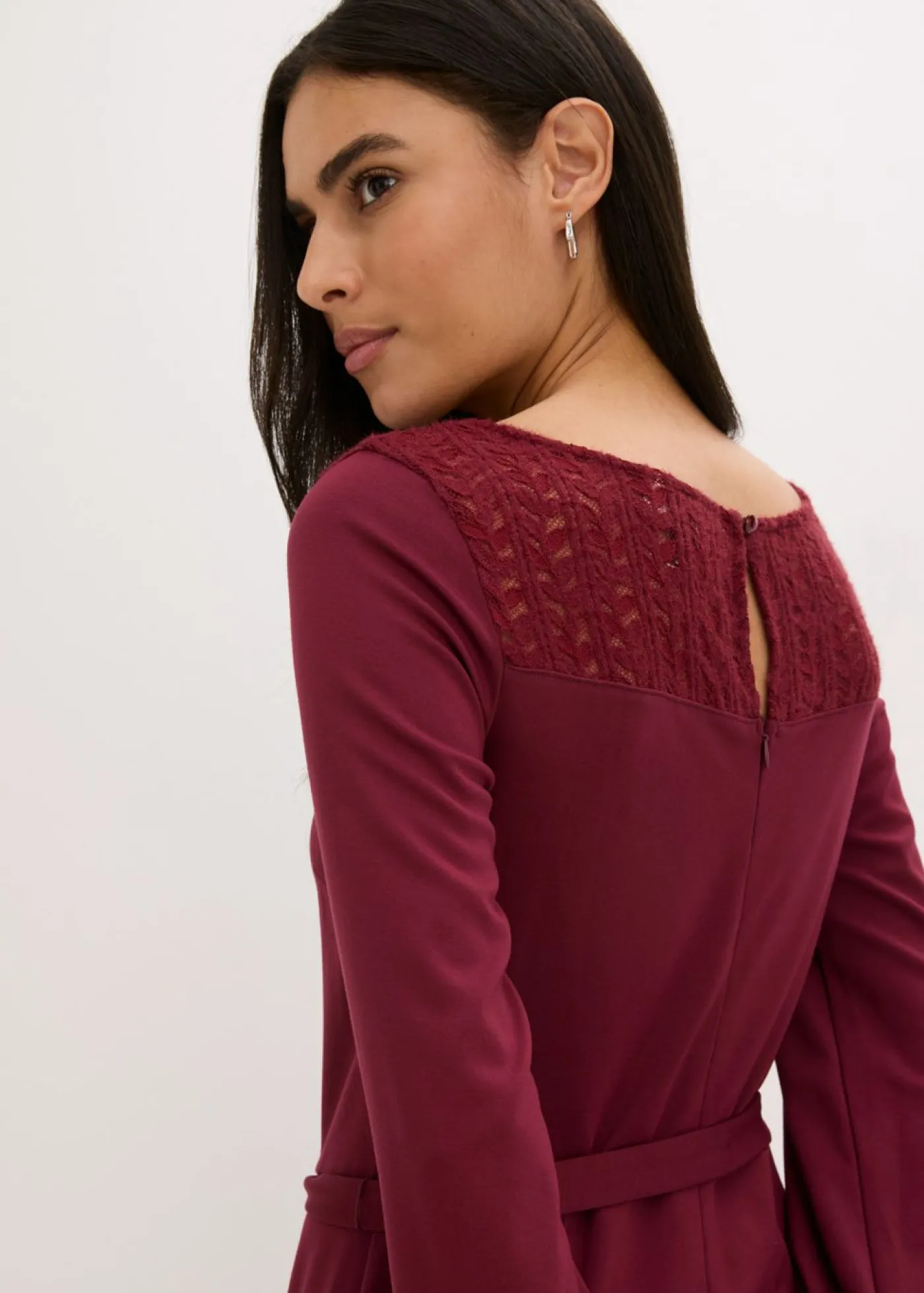 bonprix bonprix Vestido de punto con encaje rojo avellana Outlet