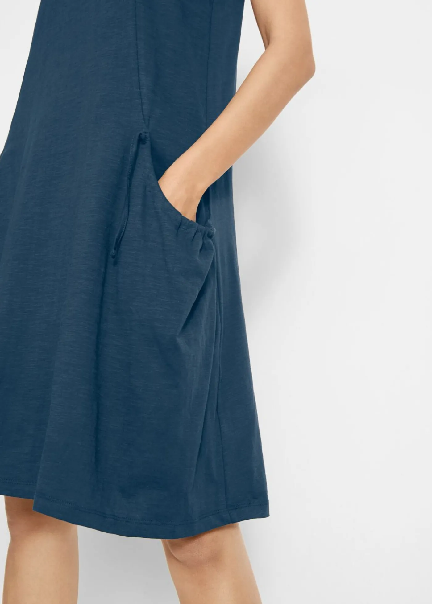 bonprix bonprix Vestido de punto de algodón con bolsillos Azul oscuro Best